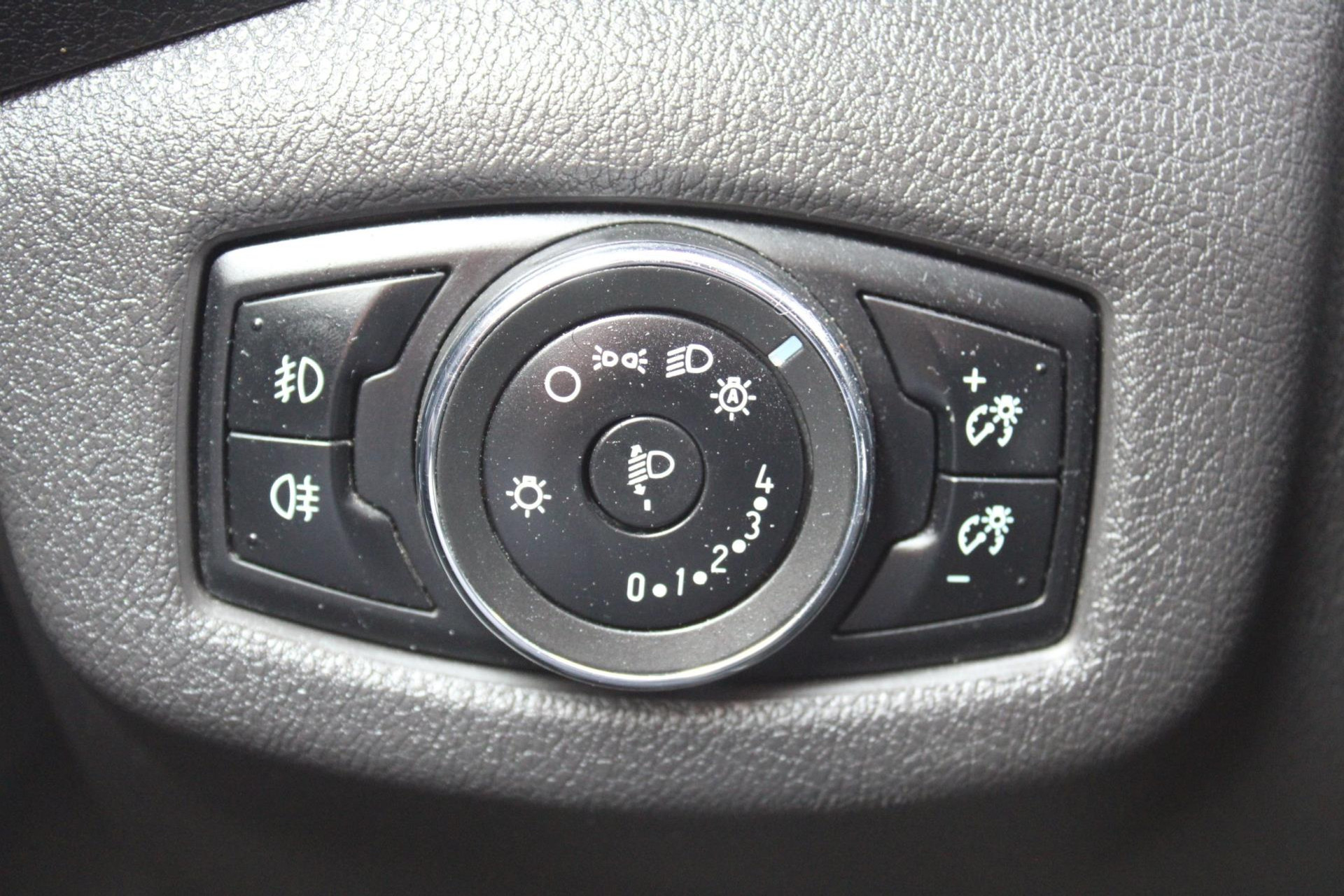 37346245-11.jpg