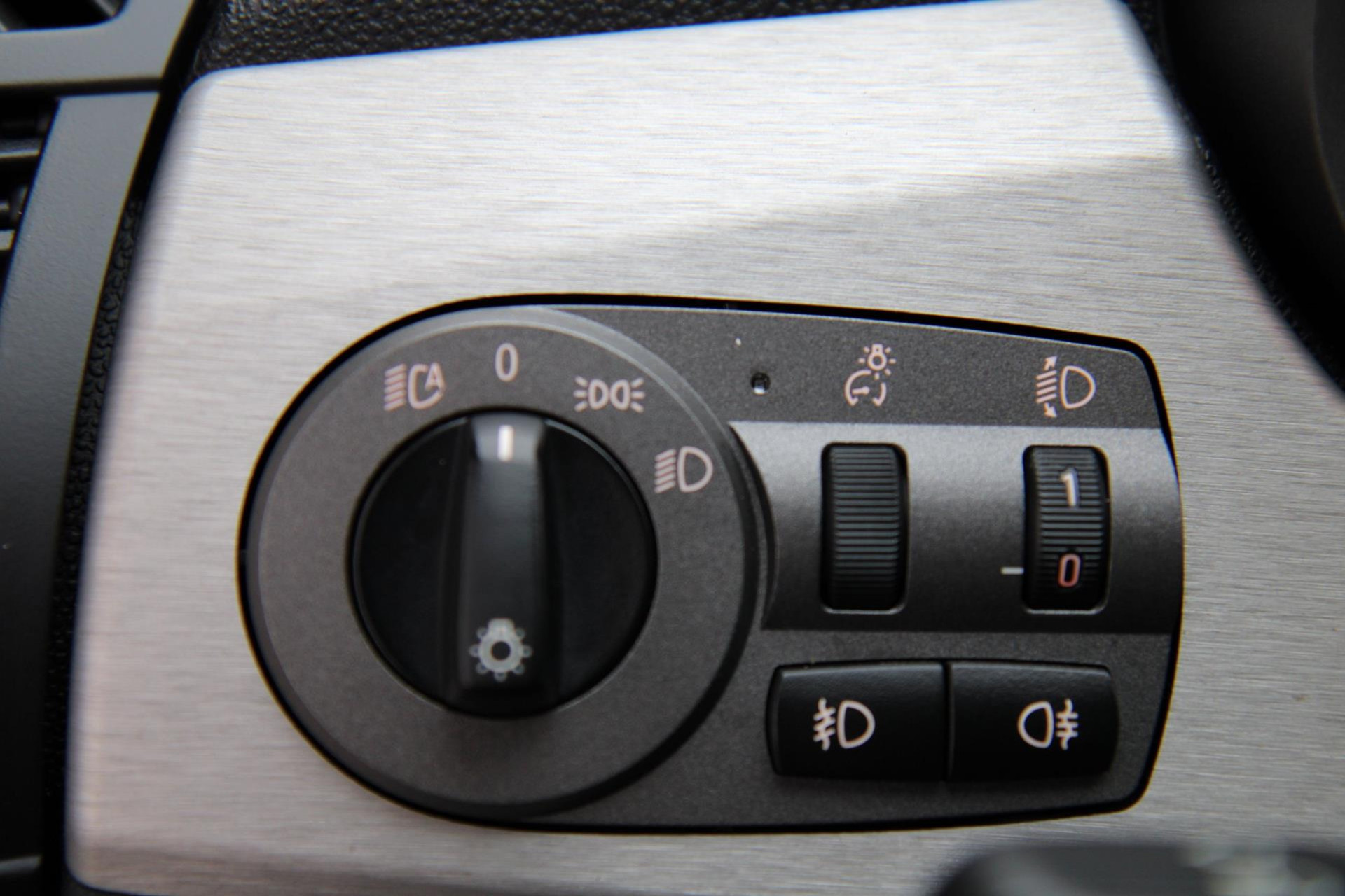 41133051-40.jpg