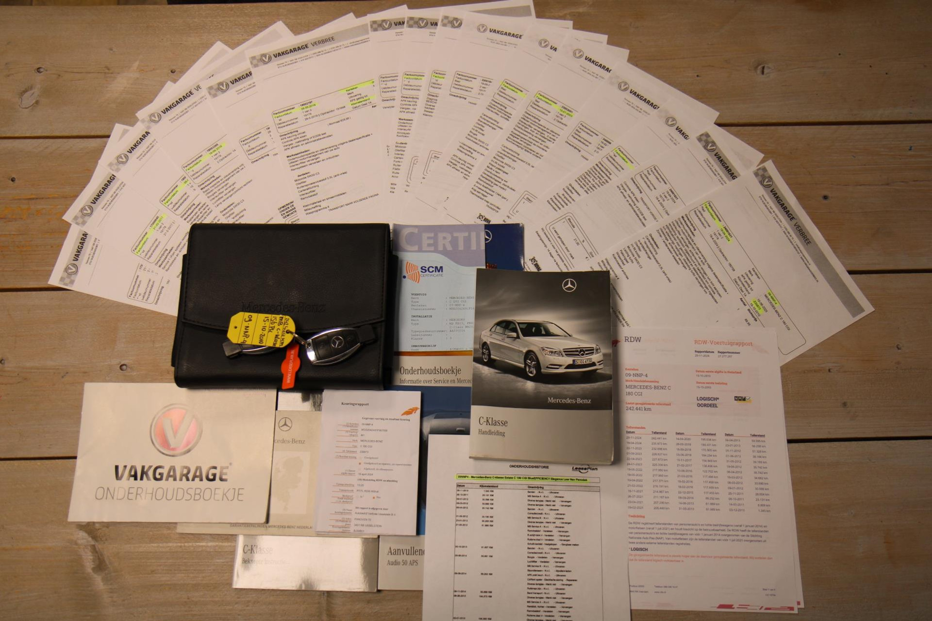 41642948-27.jpg