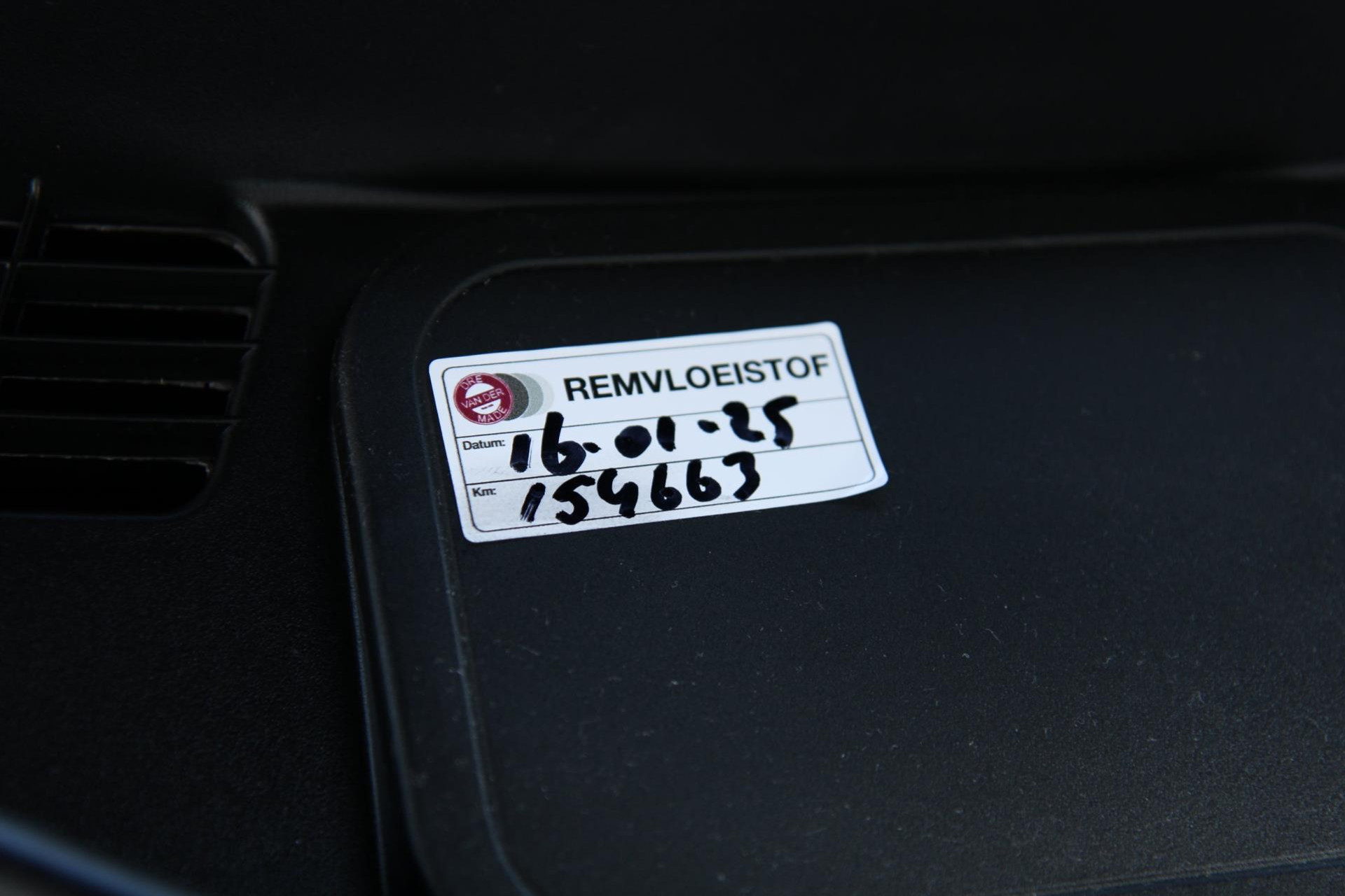 42157359-42.jpg