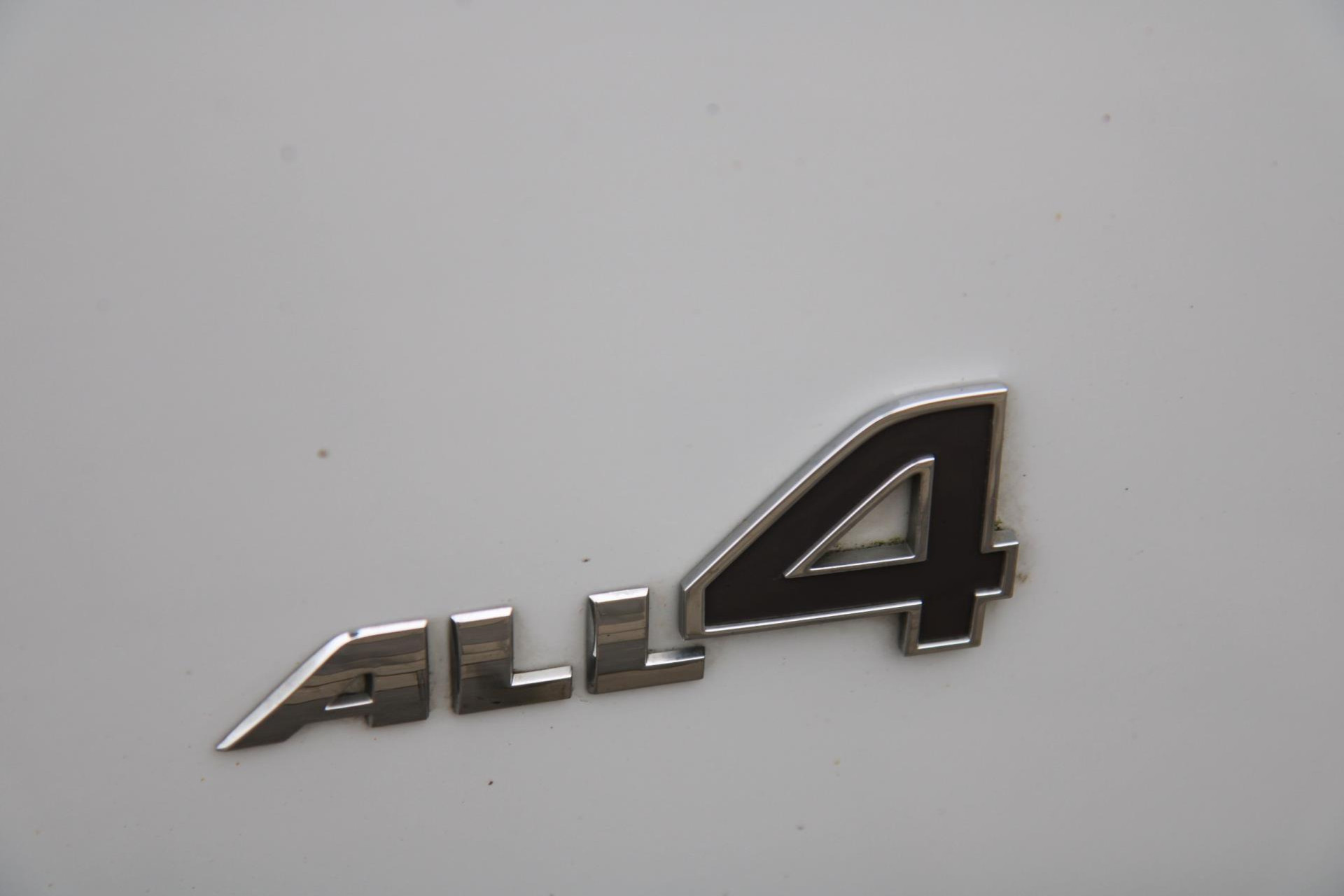 42440732-42.jpg