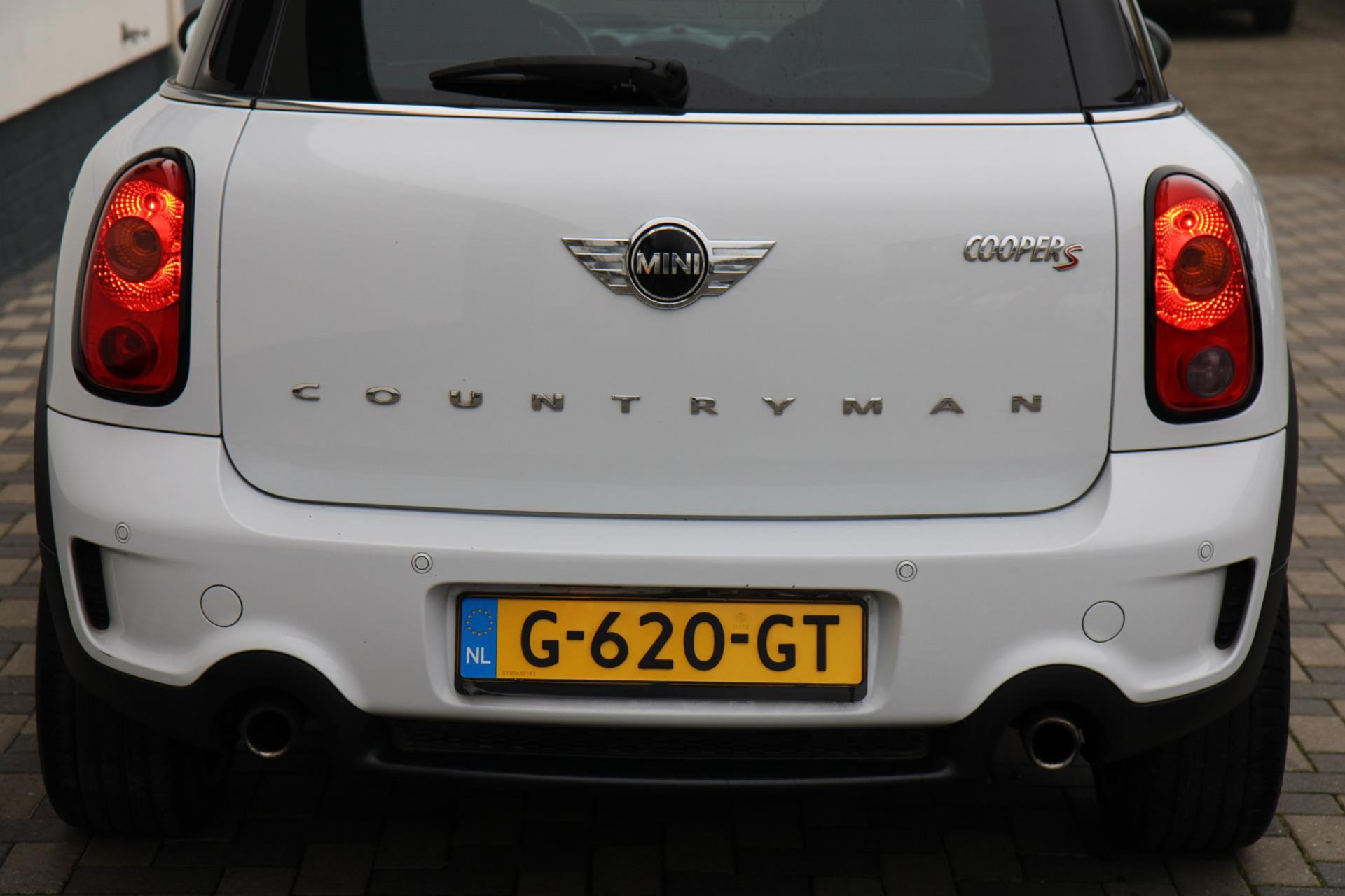 42440732-53.jpg