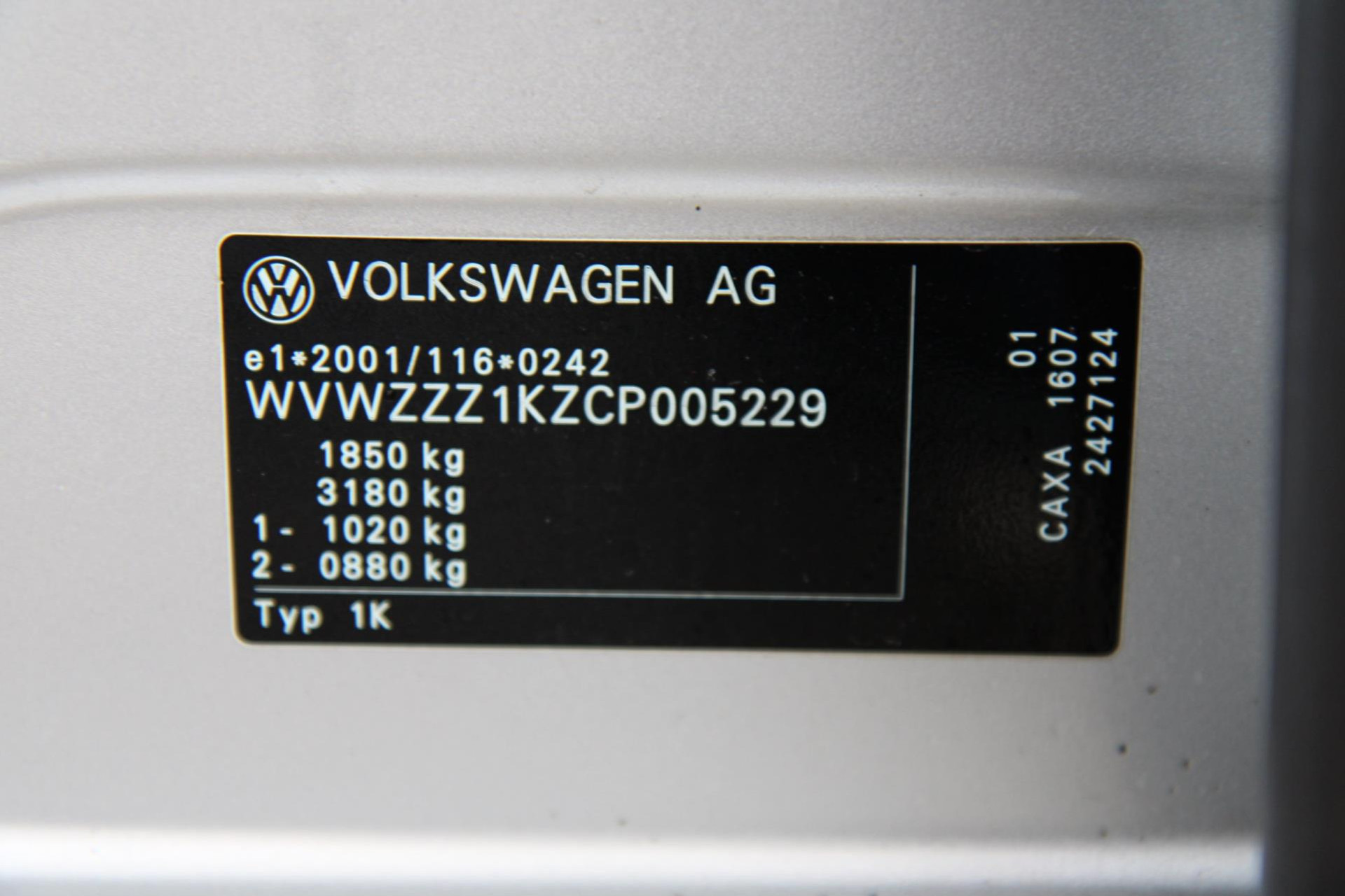 42591550-34.jpg