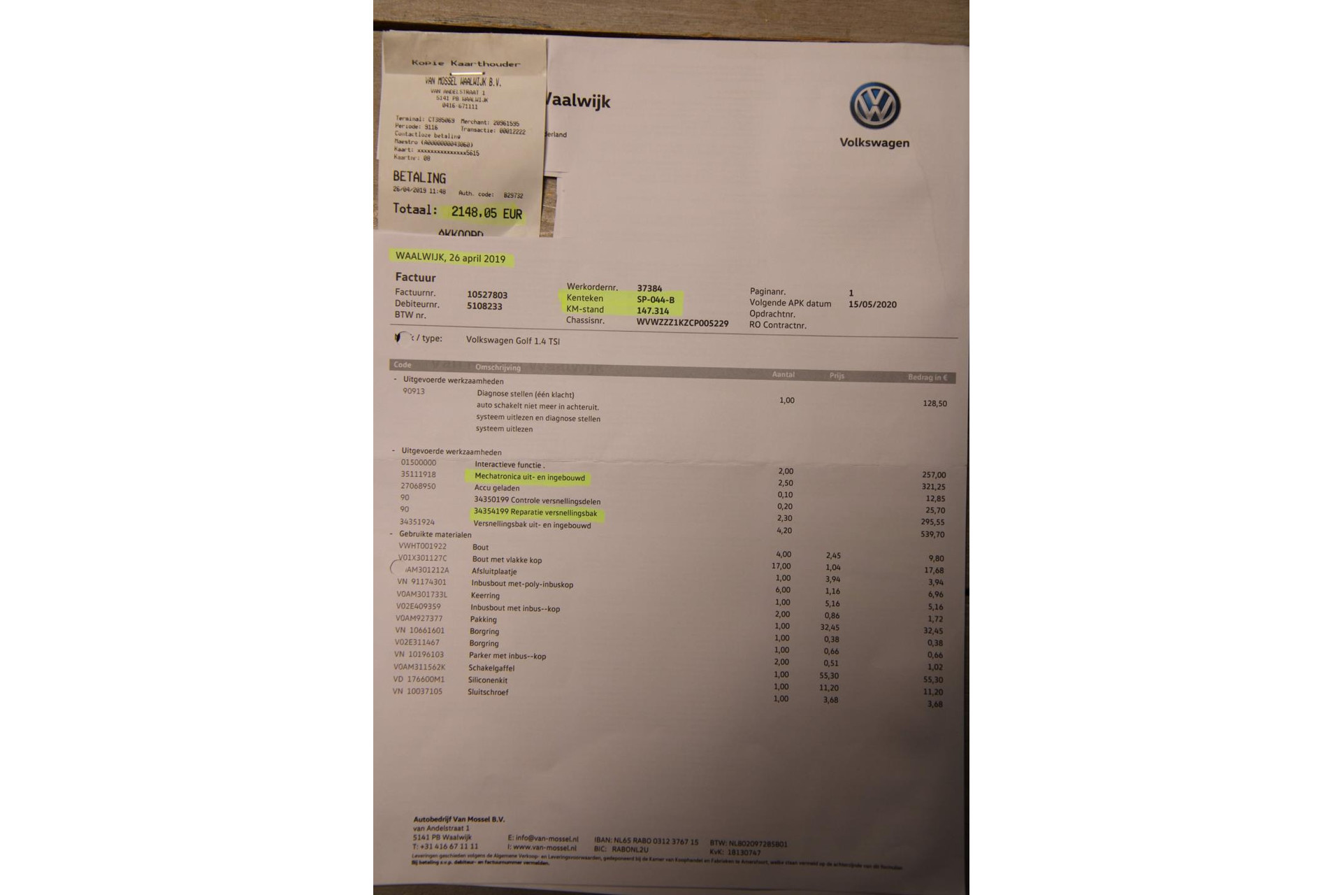 42591550-44.jpg