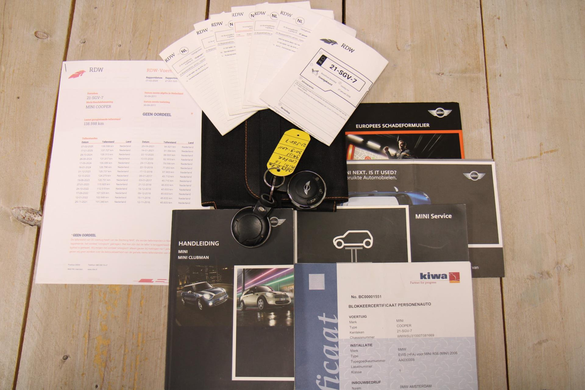 42880585-29.jpg