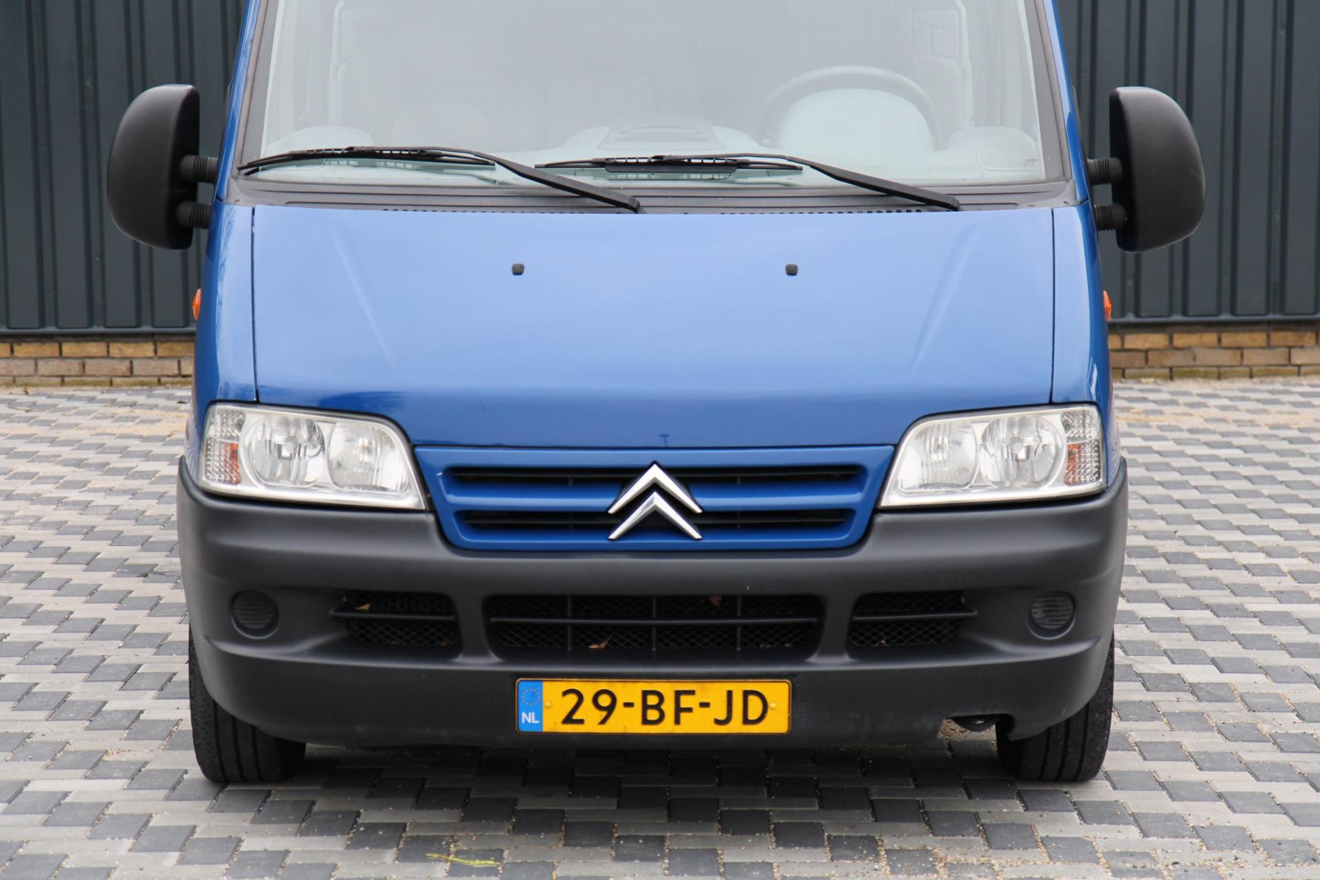 42974676-21.jpg