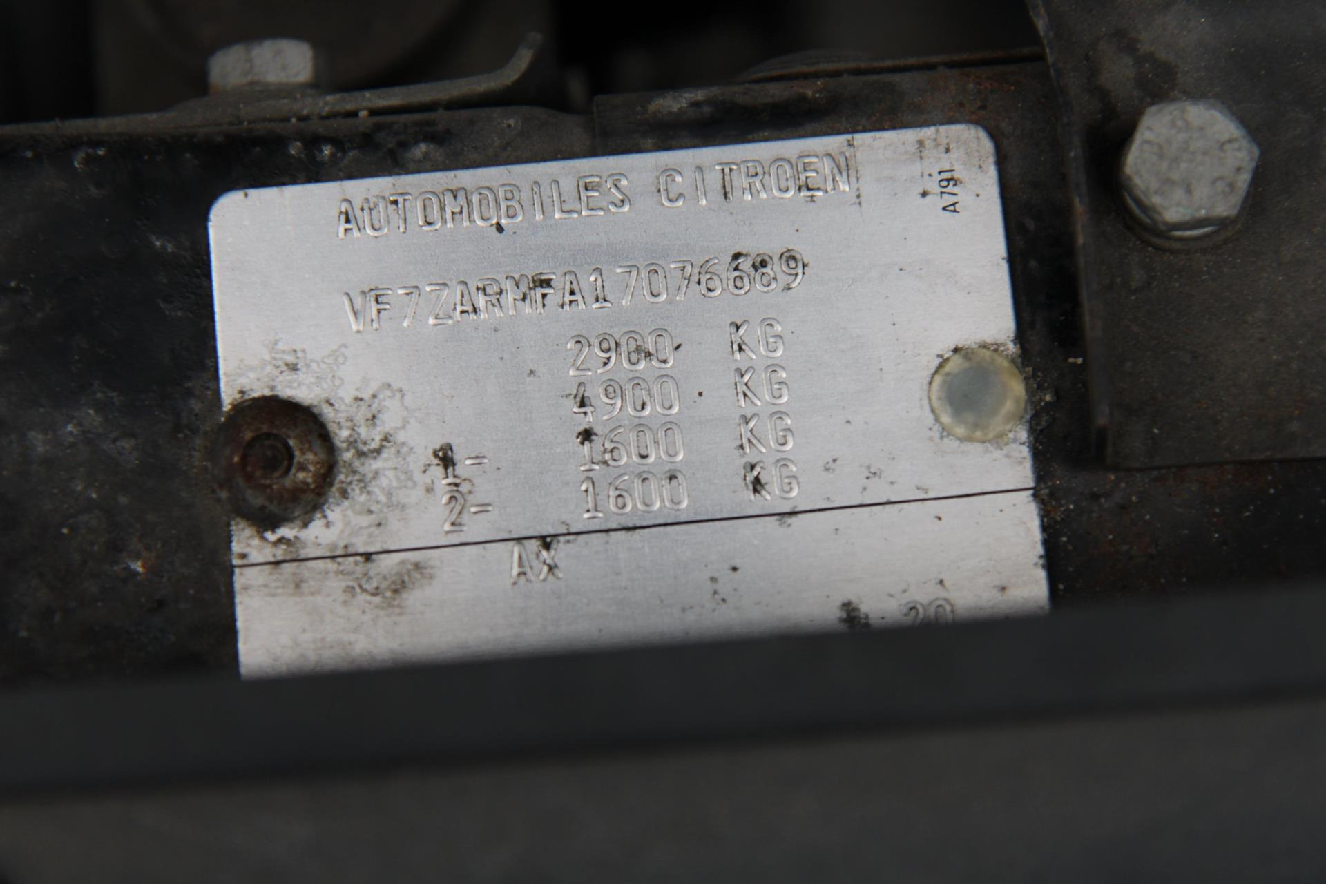 42974676-24.jpg