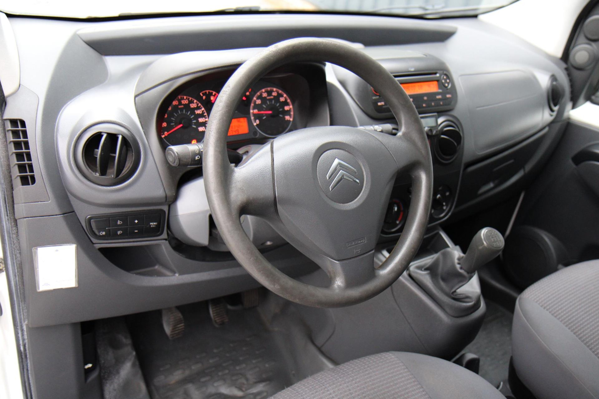 42974920-10.jpg