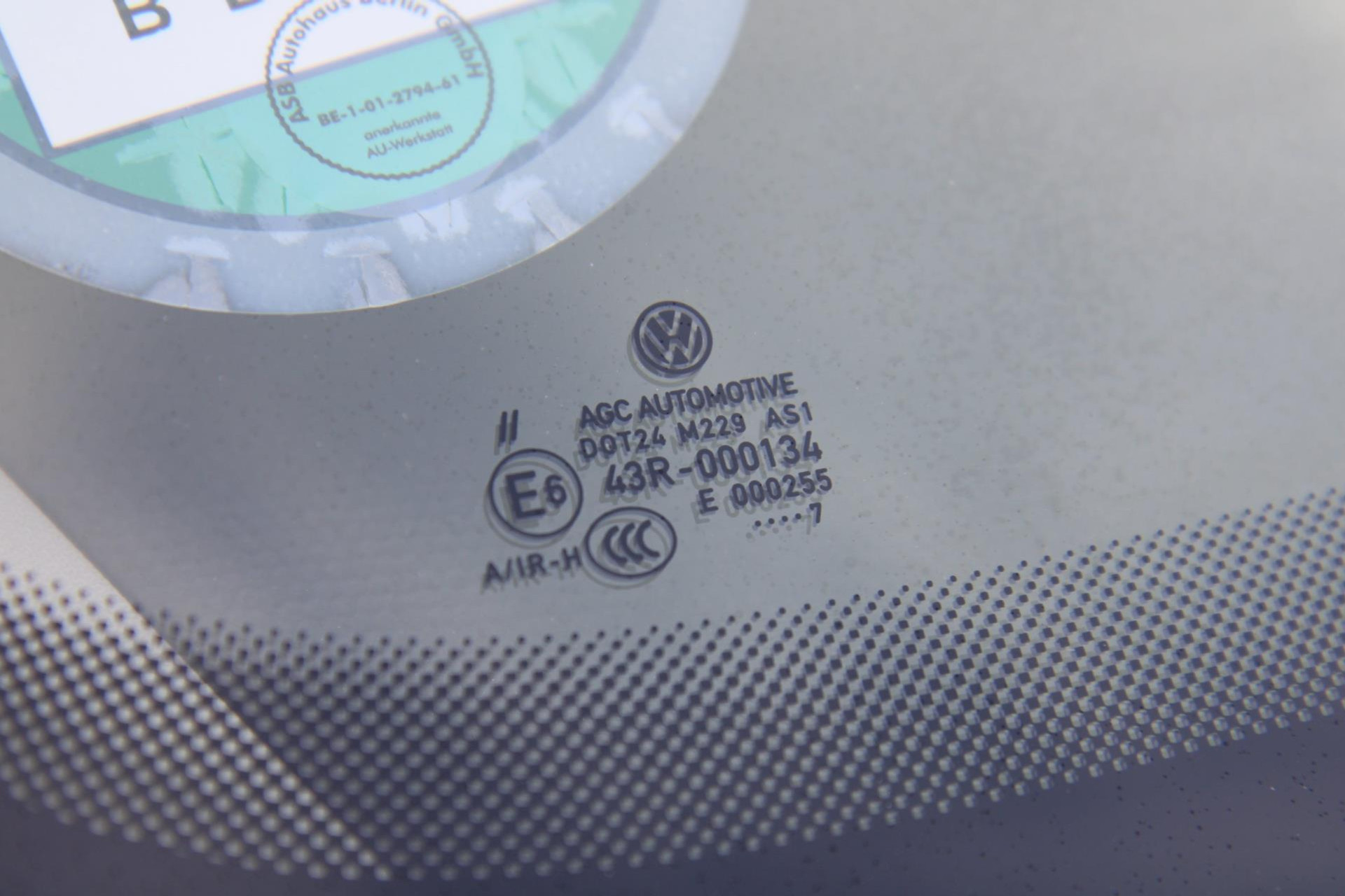 43043552-36.jpg