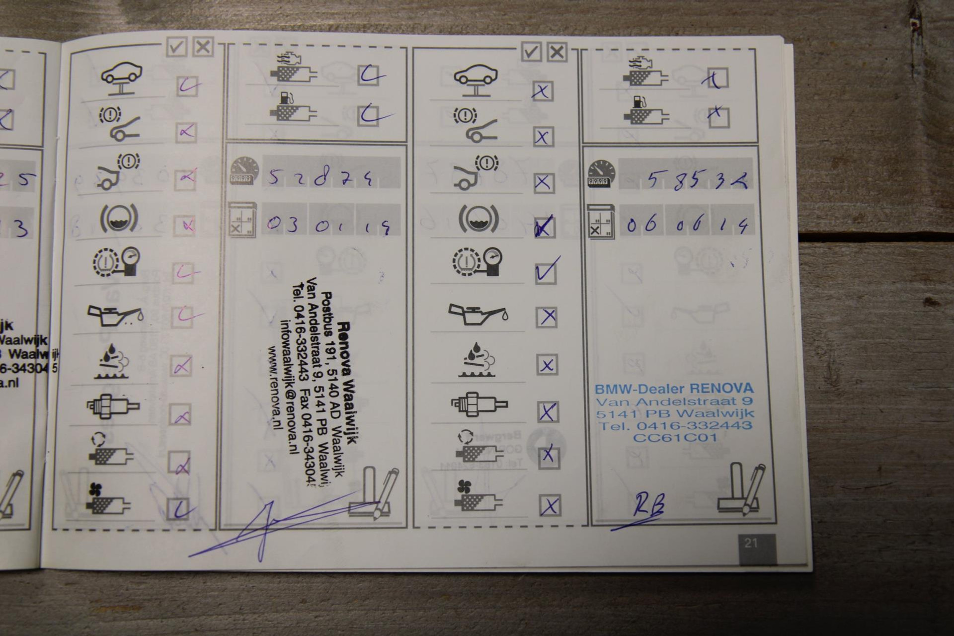 43354600-30.jpg
