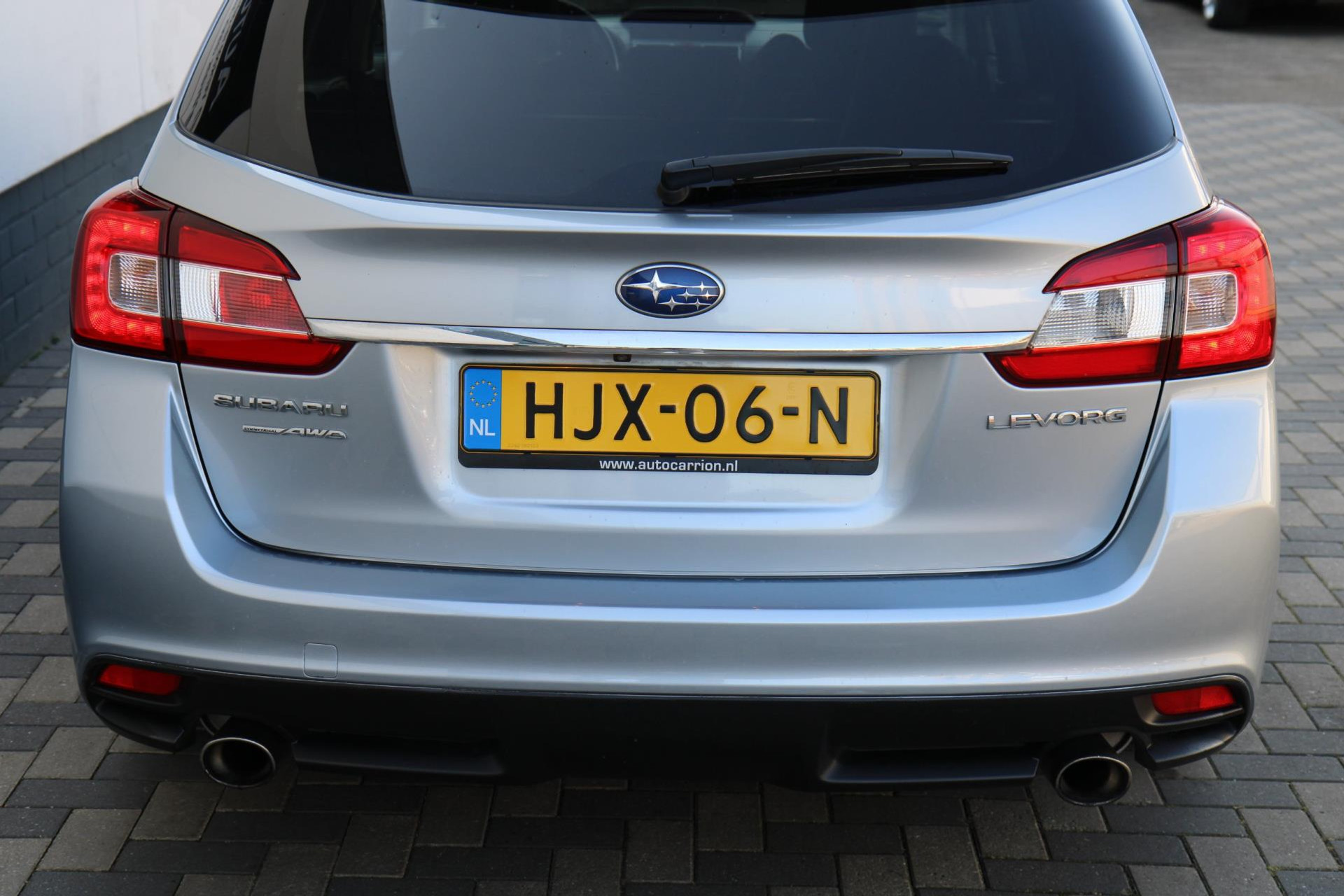43486605-52.jpg