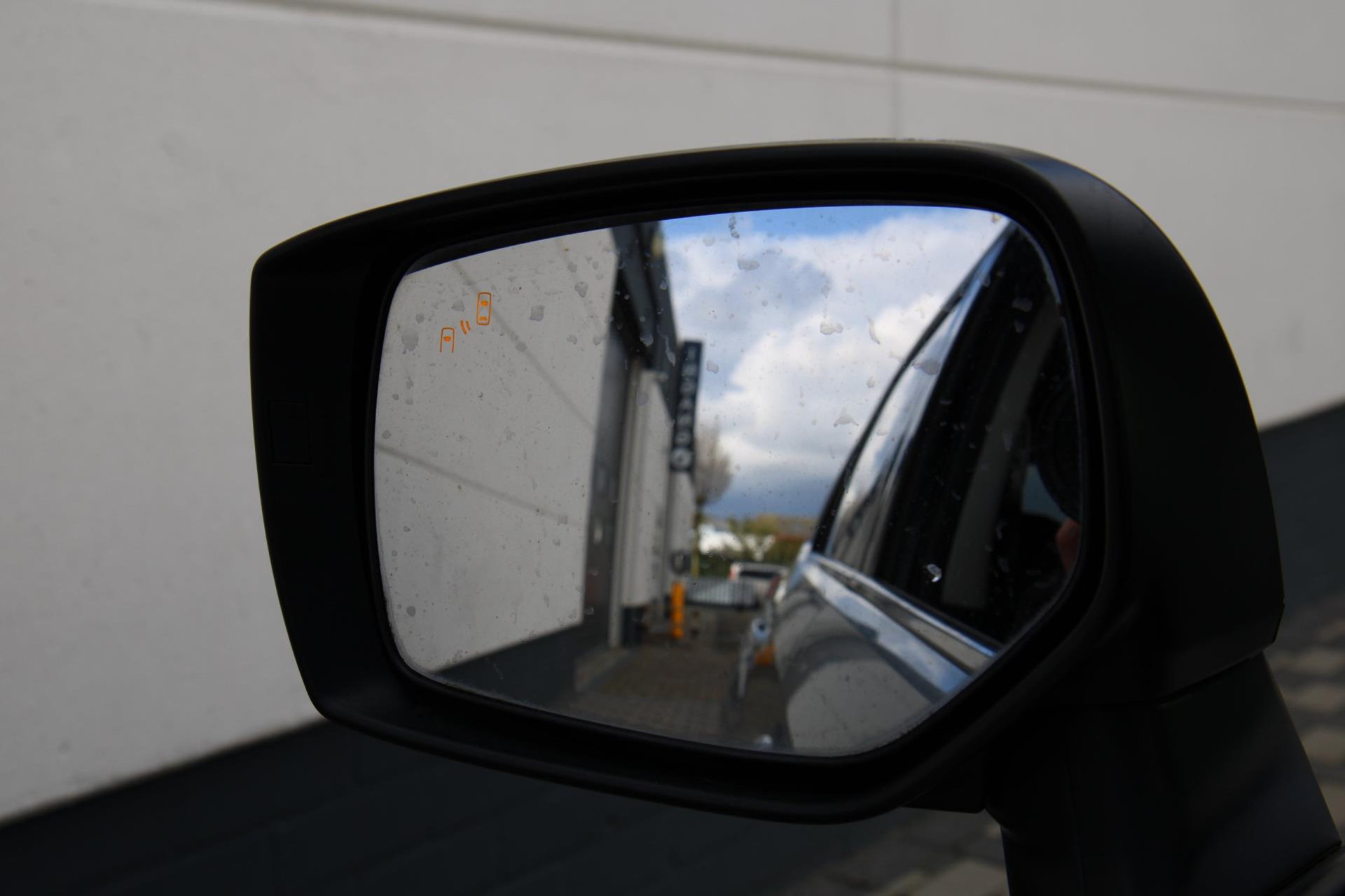 43486605-57.jpg