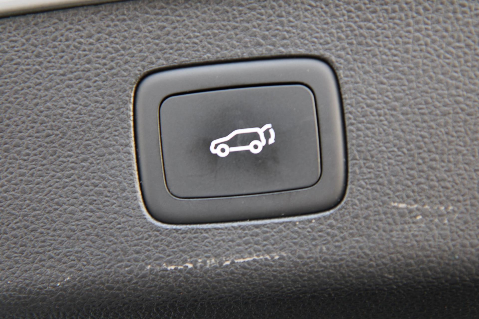 43697297-68.jpg