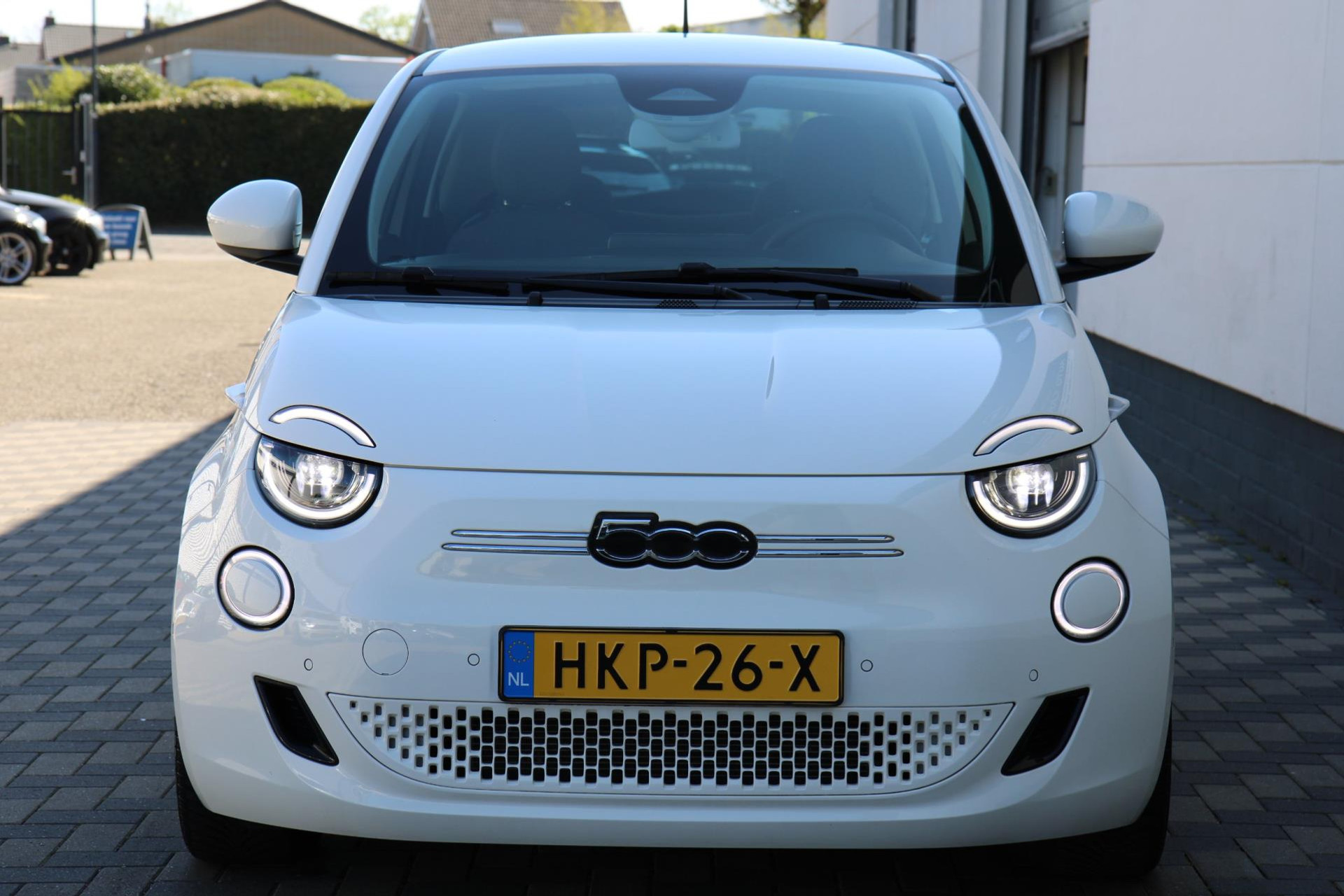 43720210-31.jpg