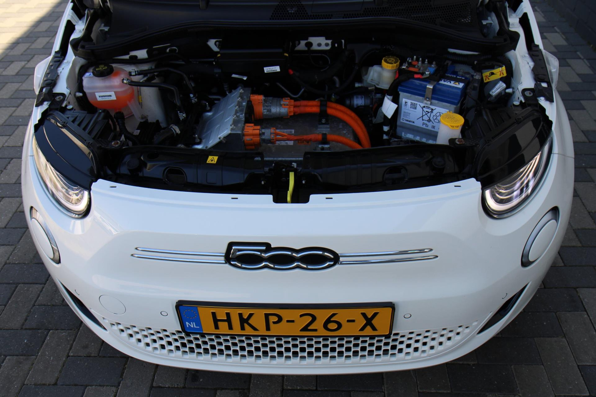 43720210-34.jpg