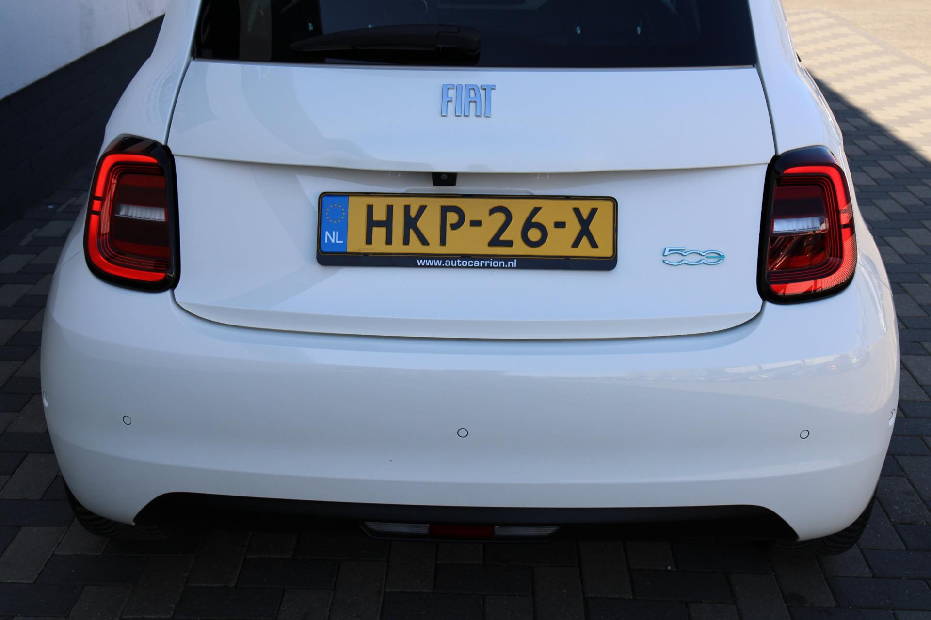 43720210-48.jpg