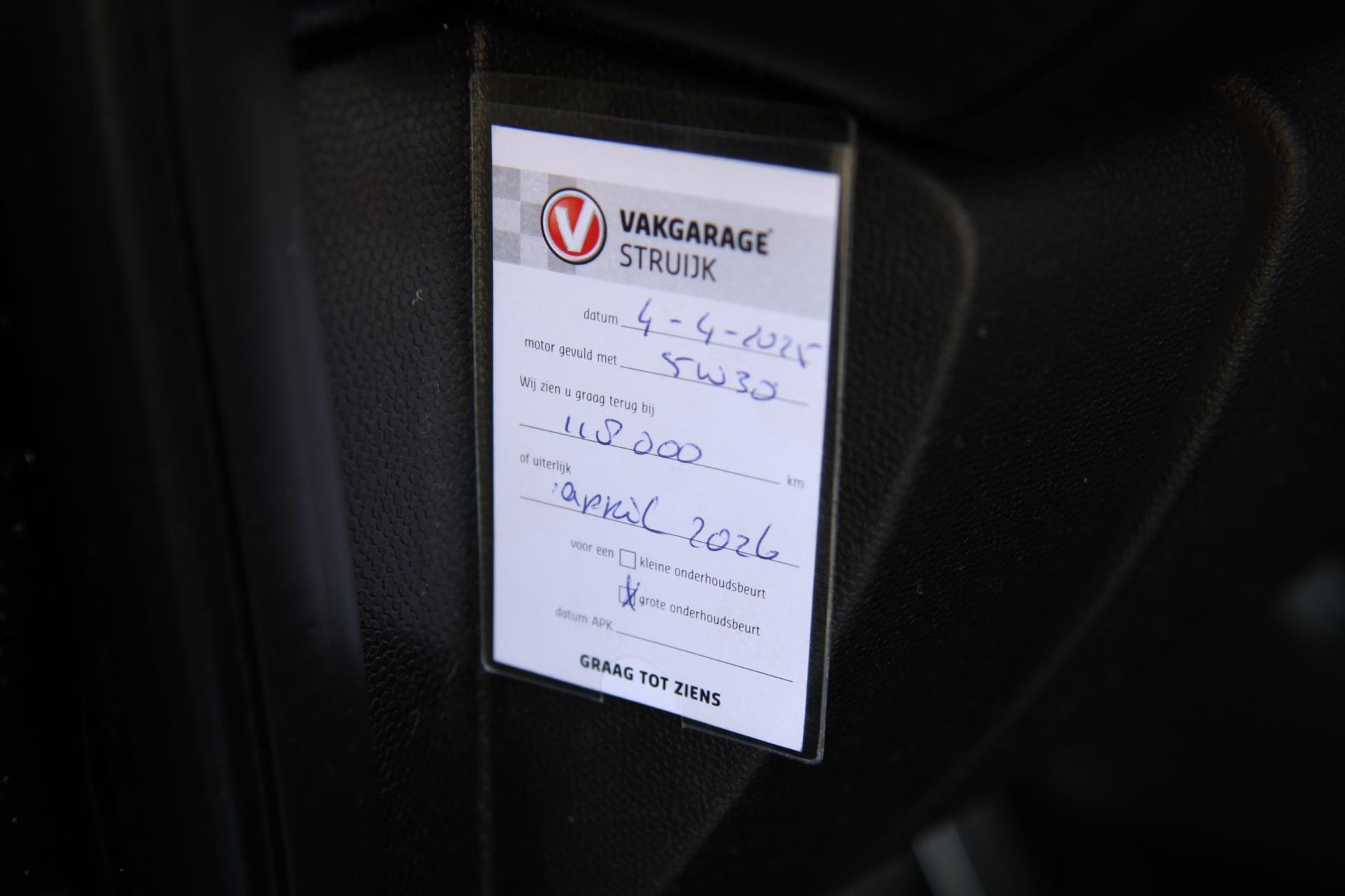 43778935-27.jpg