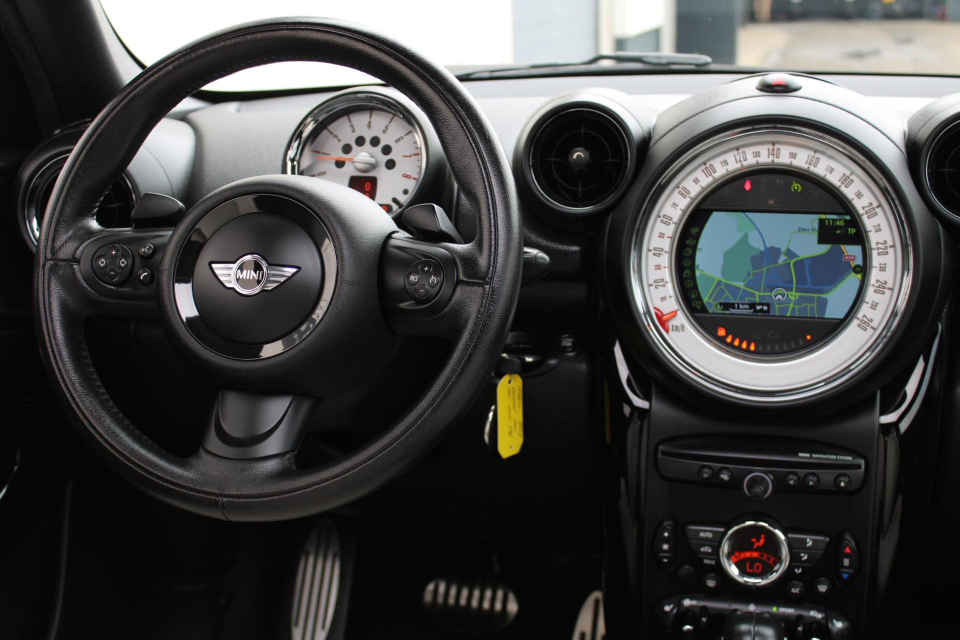 43778935-45.jpg