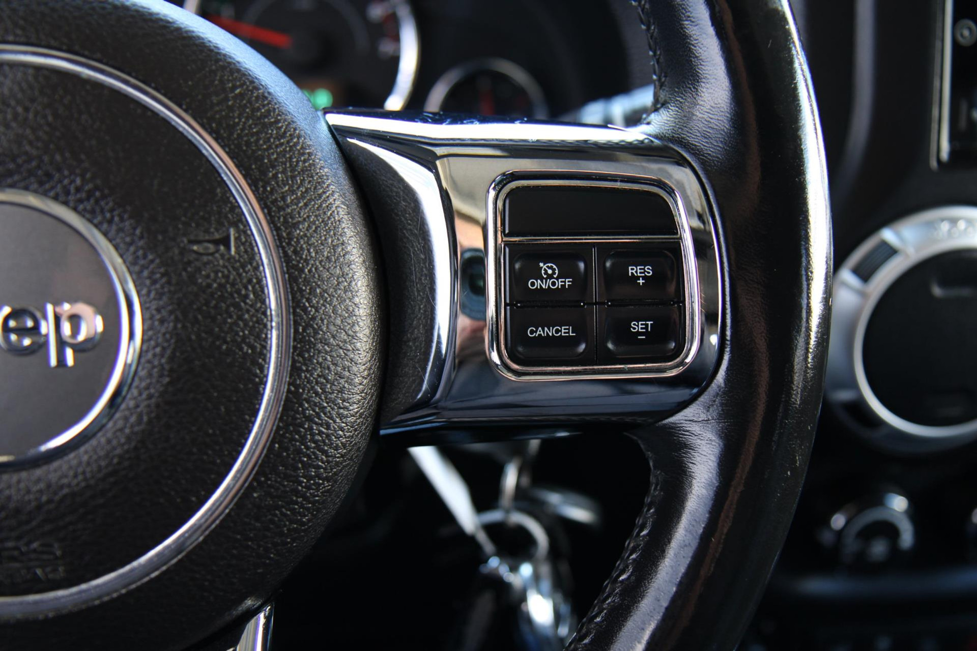 43911358-19.jpg