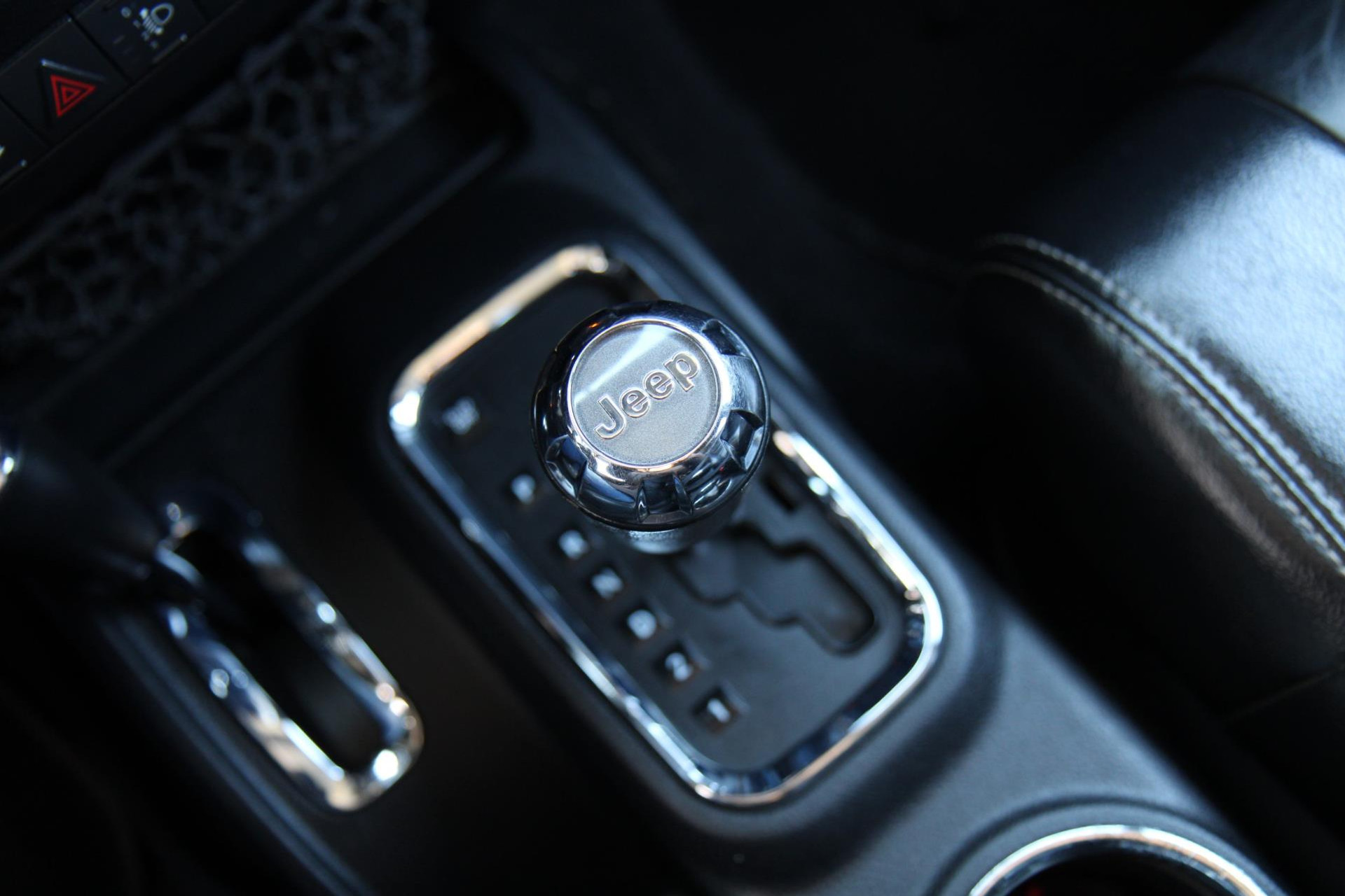 43911358-27.jpg