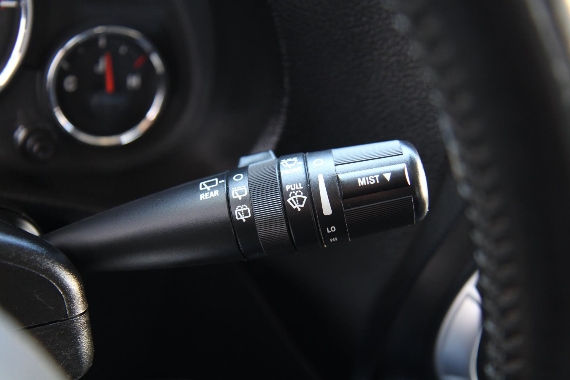 43911358-50.jpg