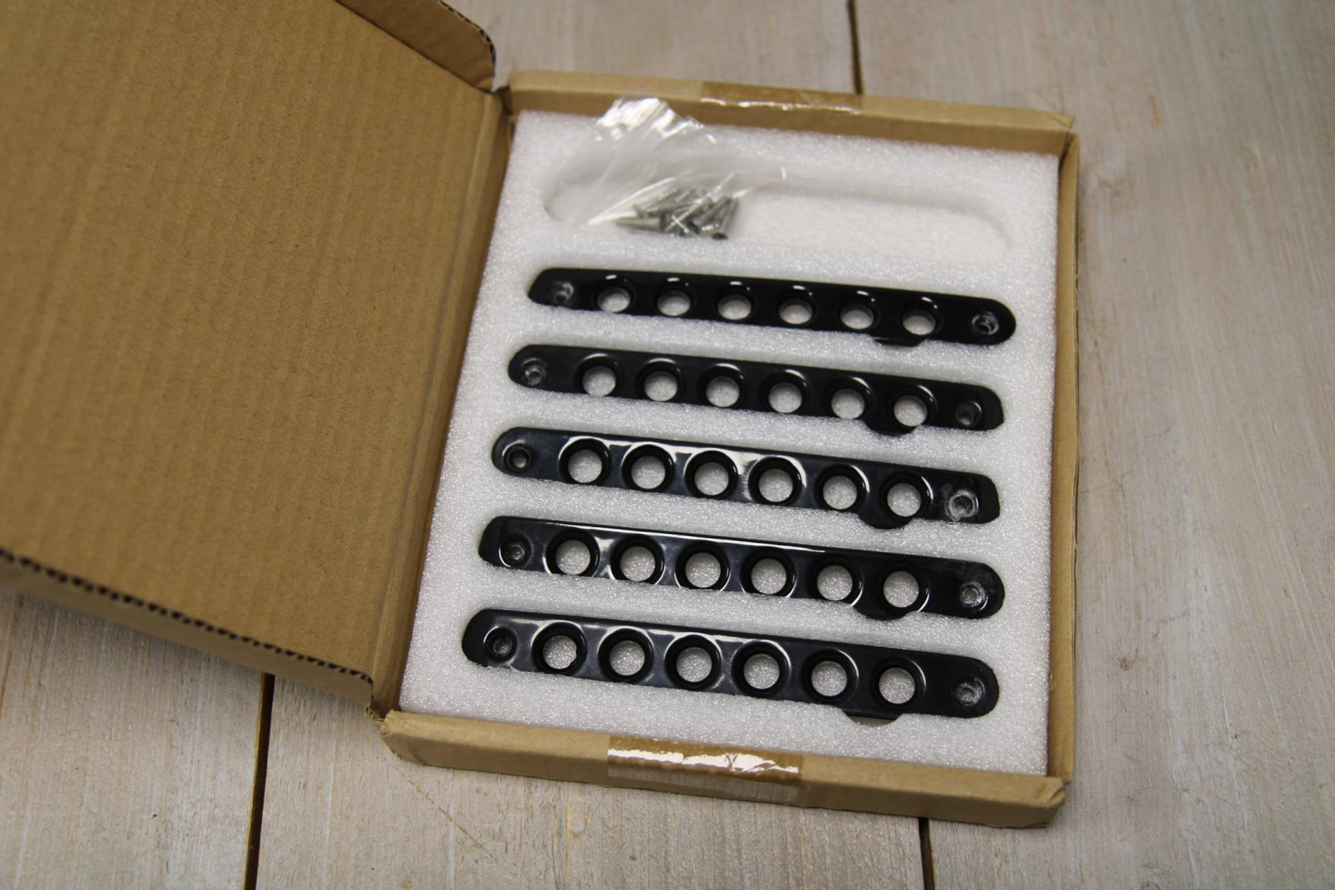 43911358-81.jpg