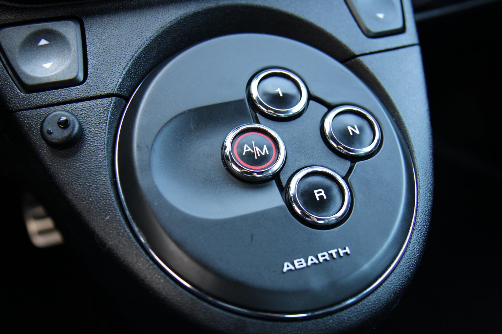 43984930-19.jpg