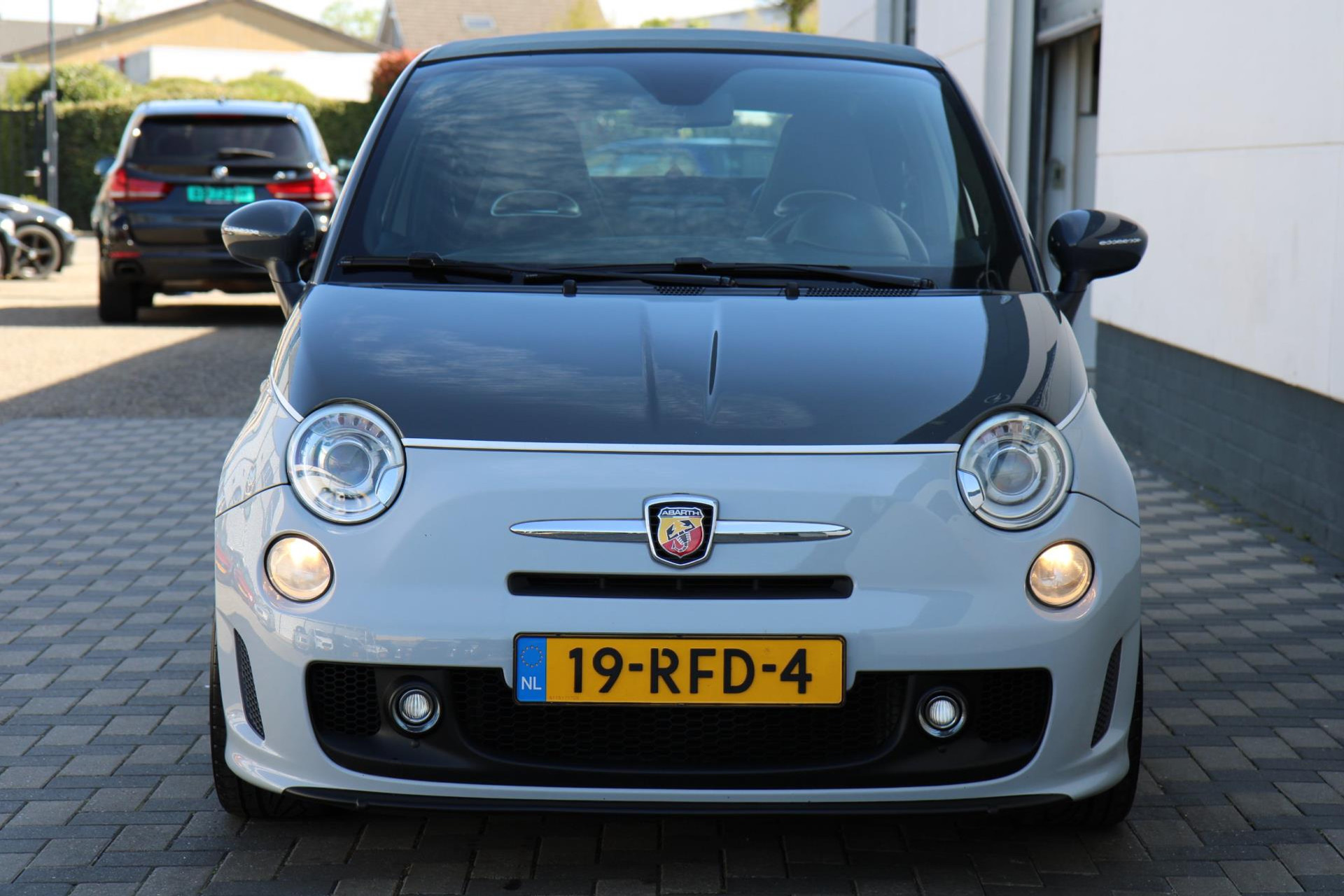 43984930-20.jpg