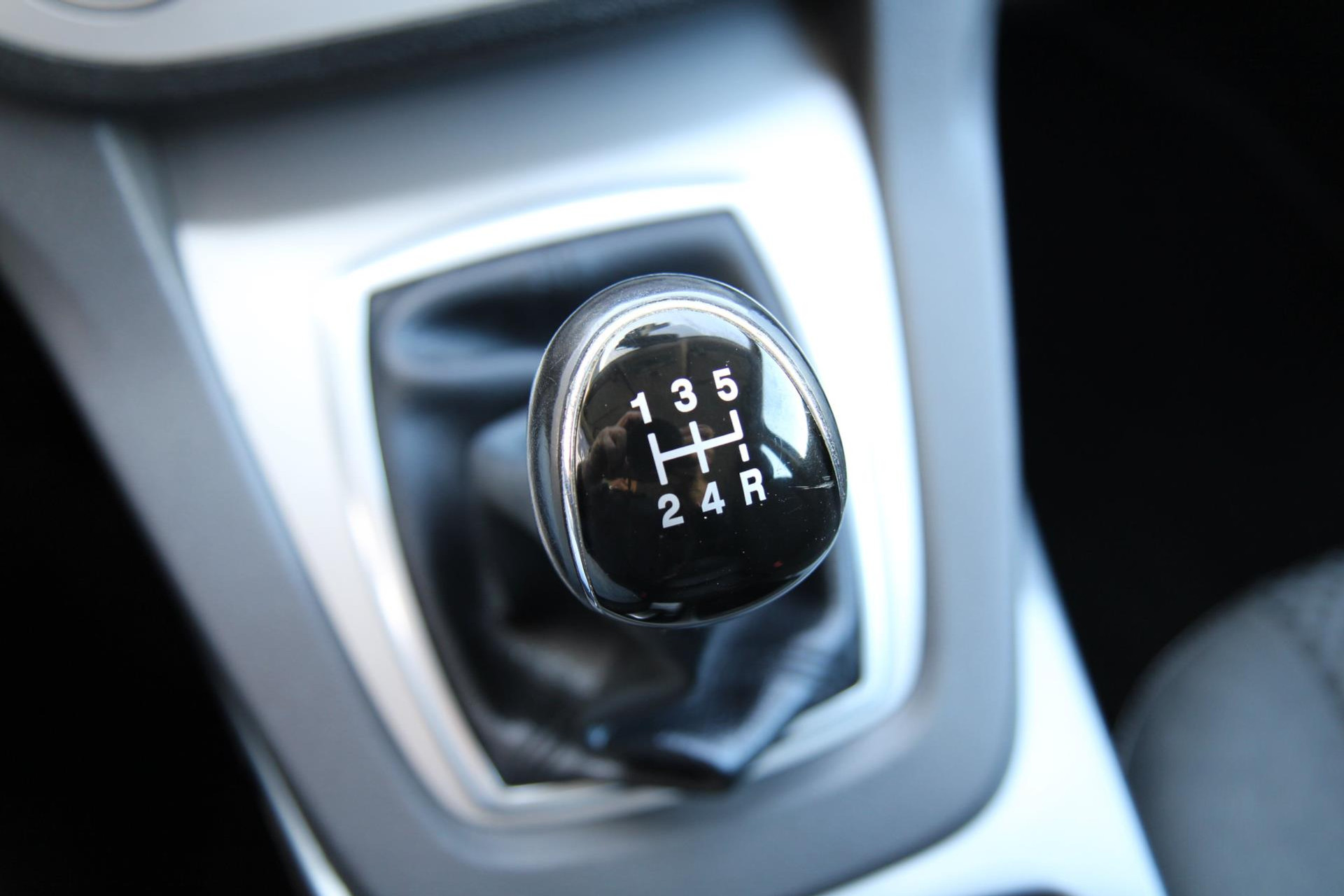 44228495-24.jpg