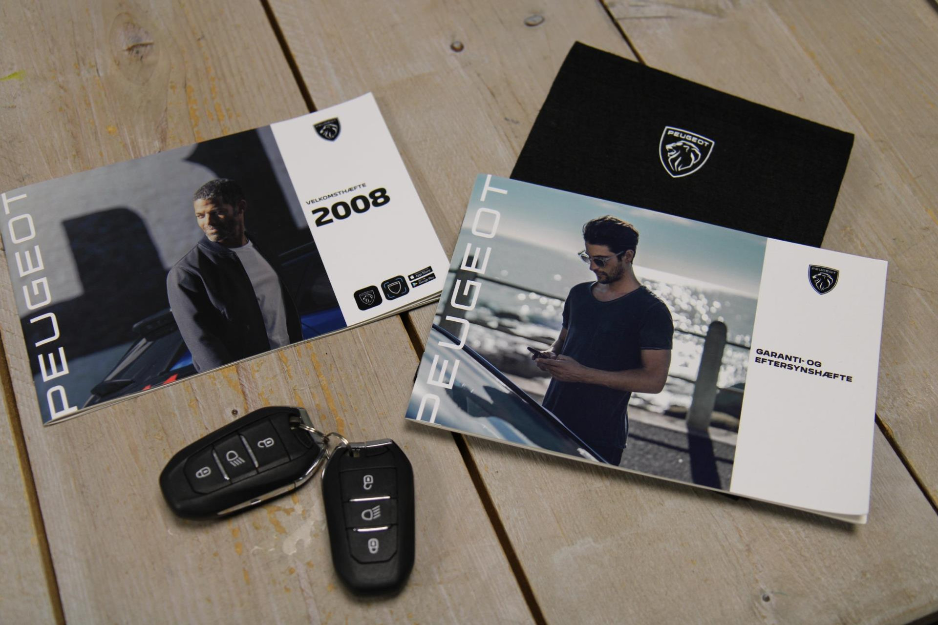 44238975-47.jpg