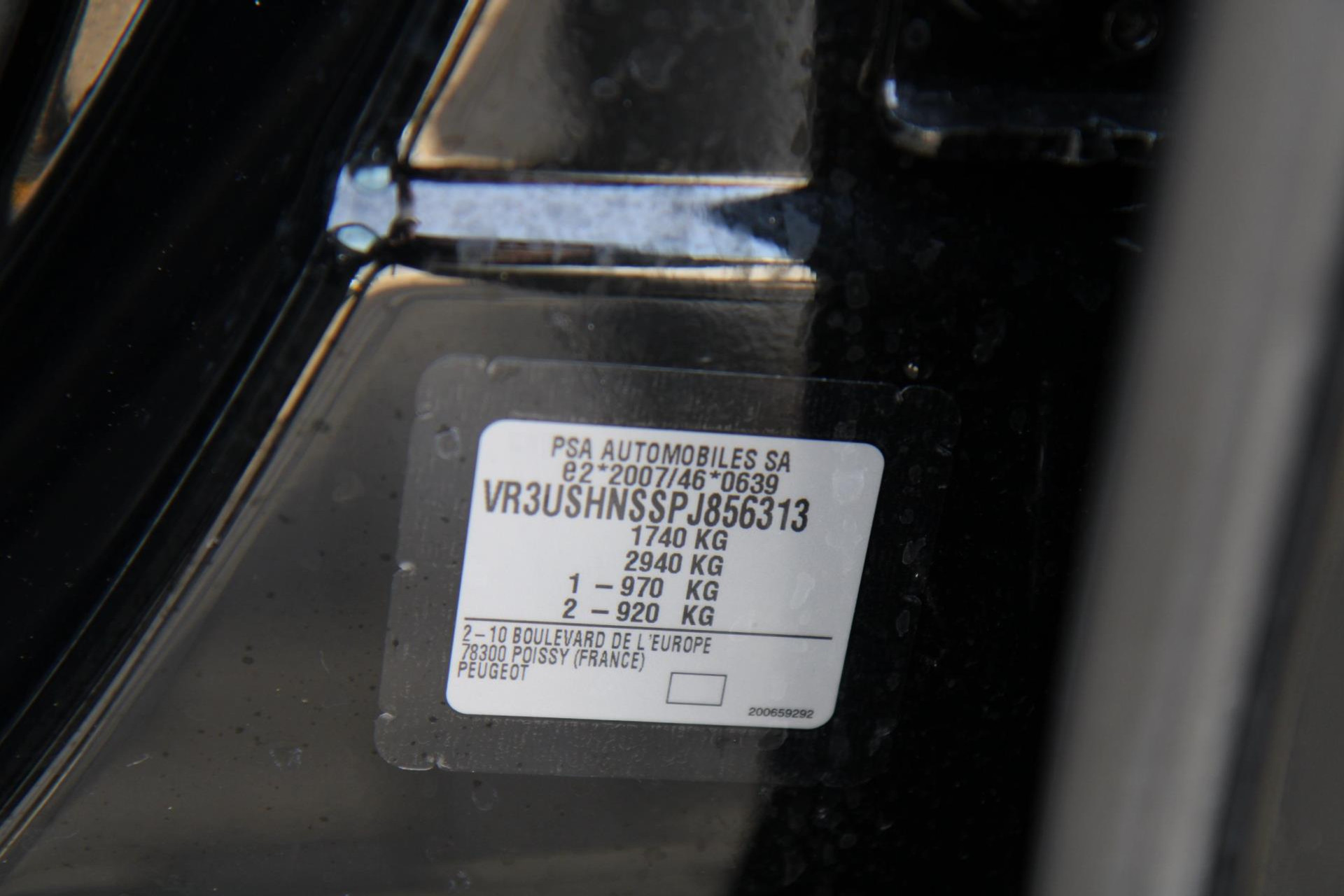 44238975-49.jpg