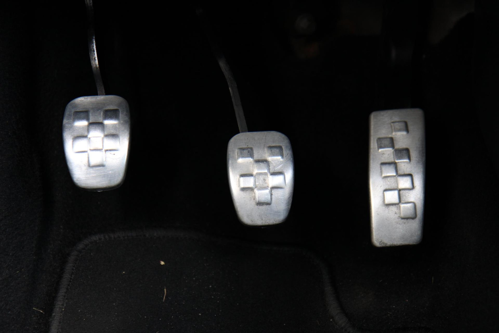 44270209-60.jpg
