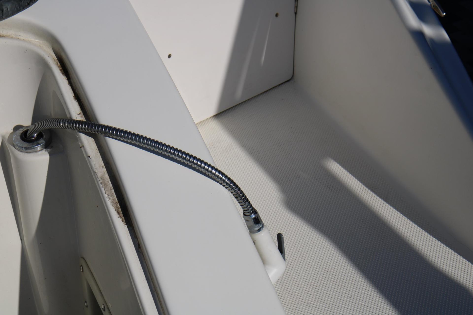 44272003-12.jpg
