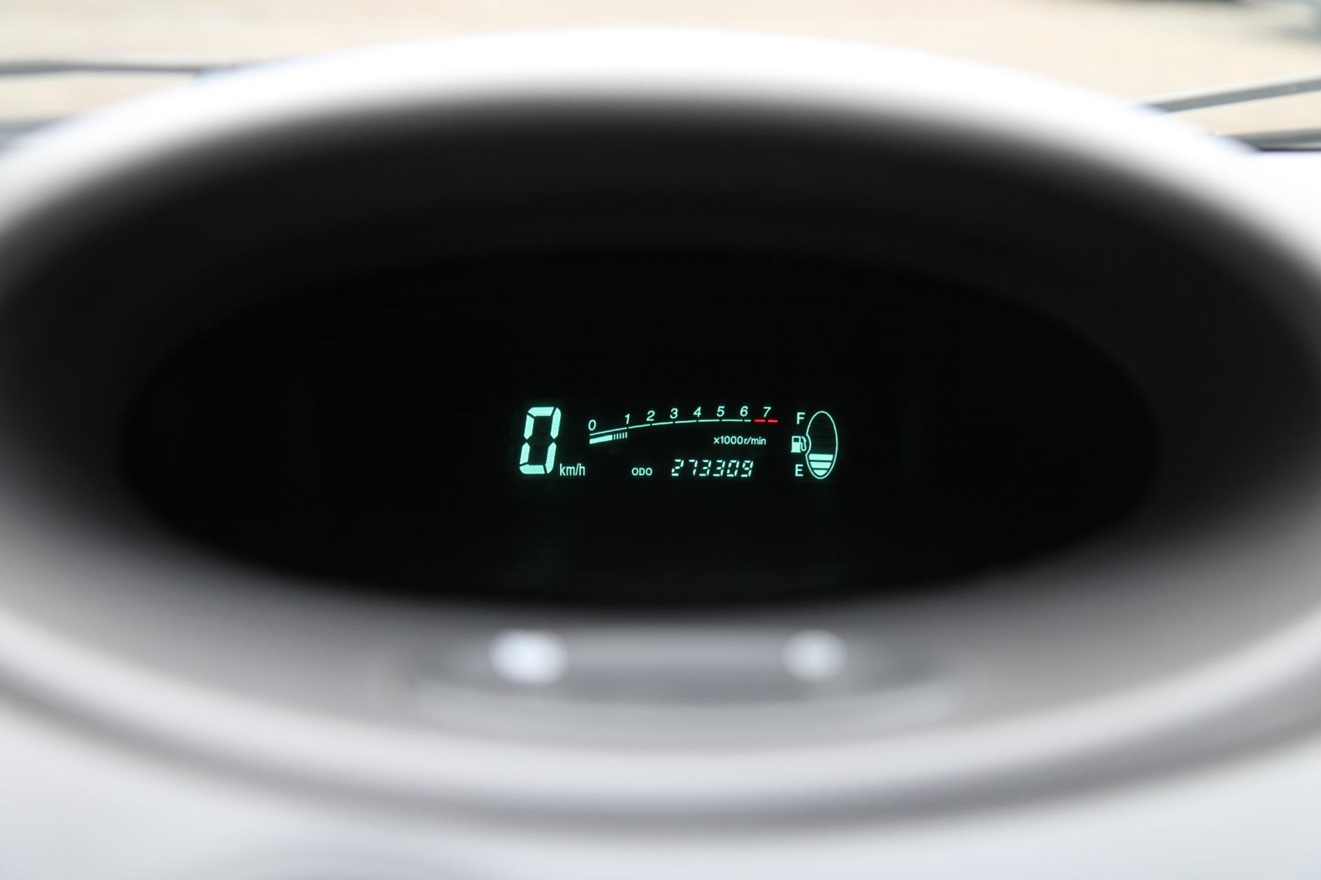 44338868-9.jpg