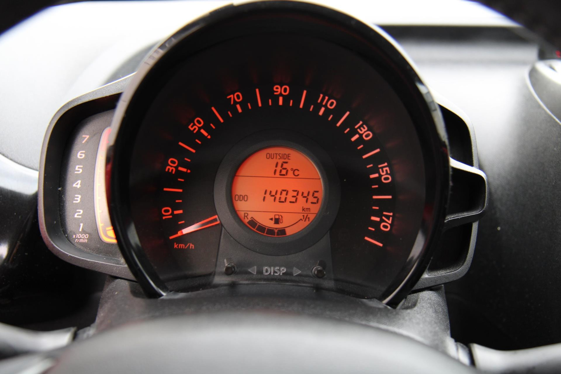 44404719-9.jpg