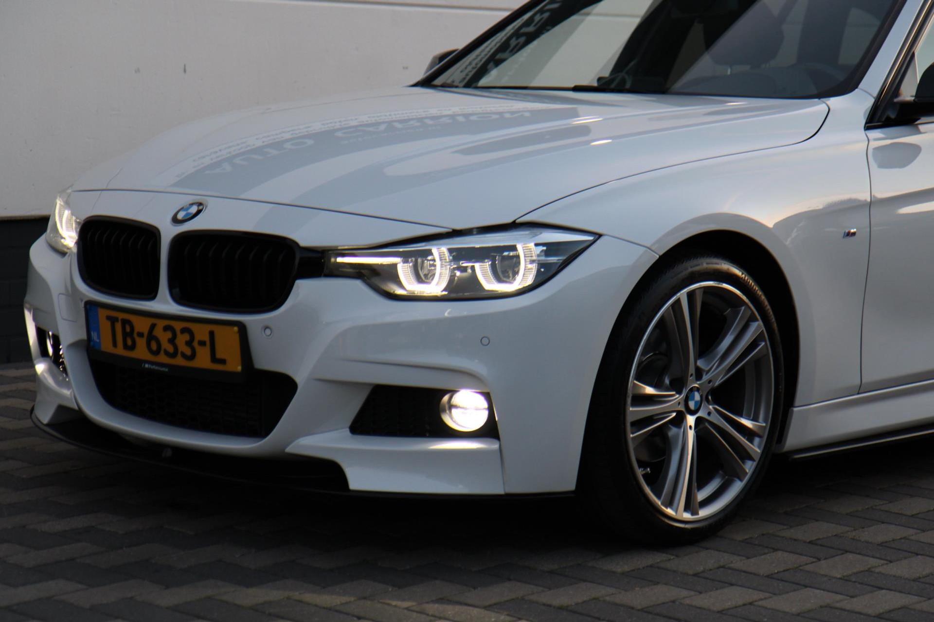 44524728-77.jpg