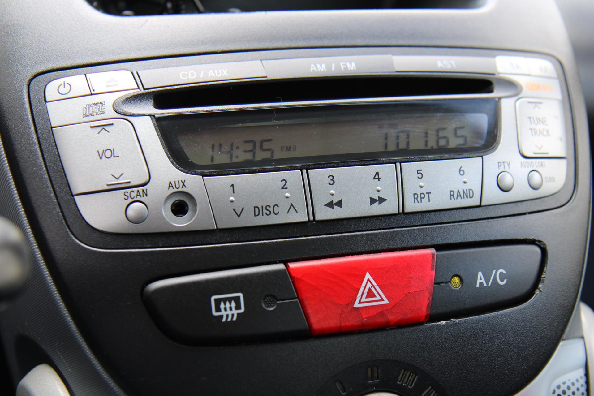 44995459-15.jpg