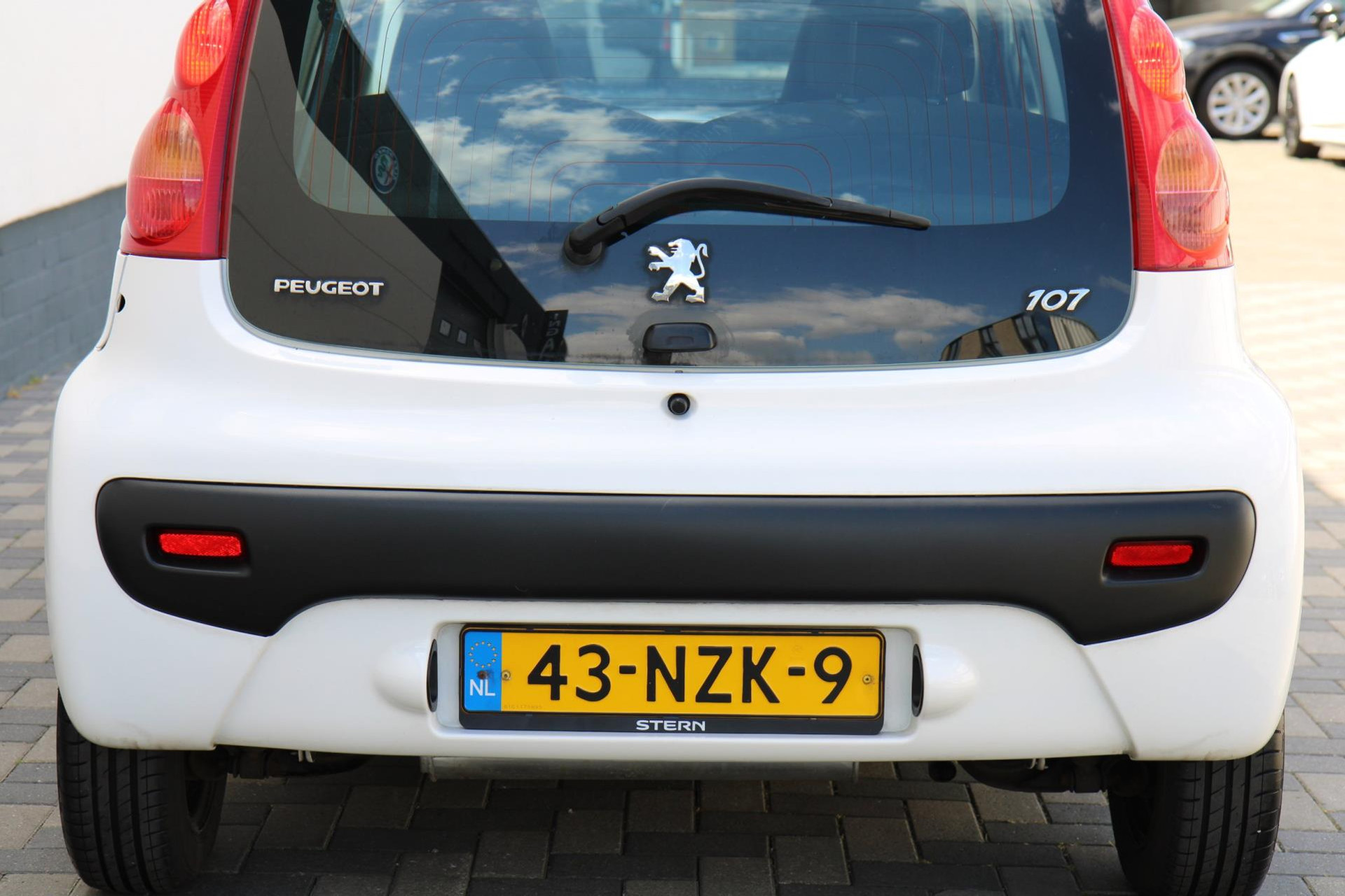 44995459-27.jpg