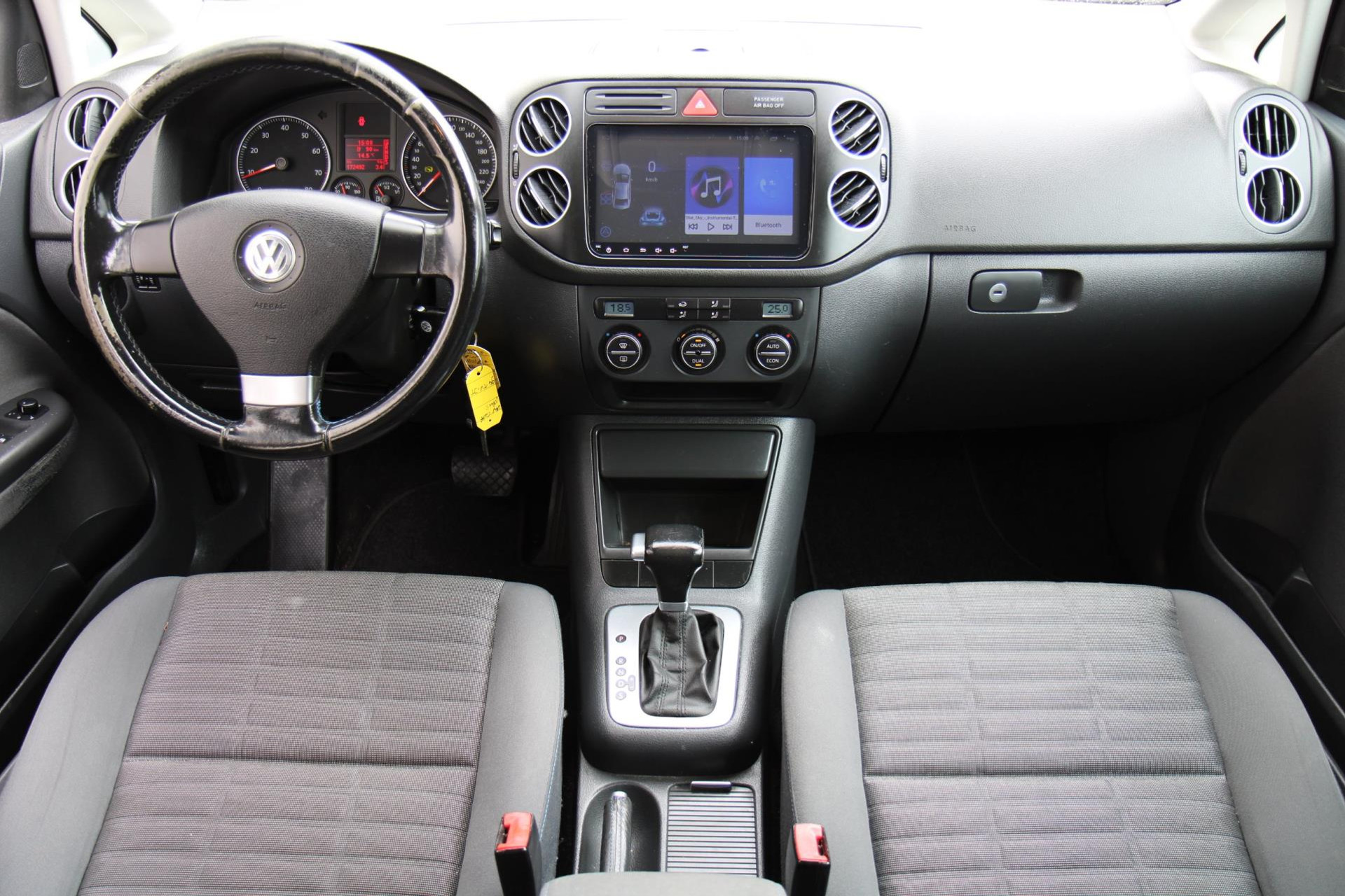 45303044-9.jpg