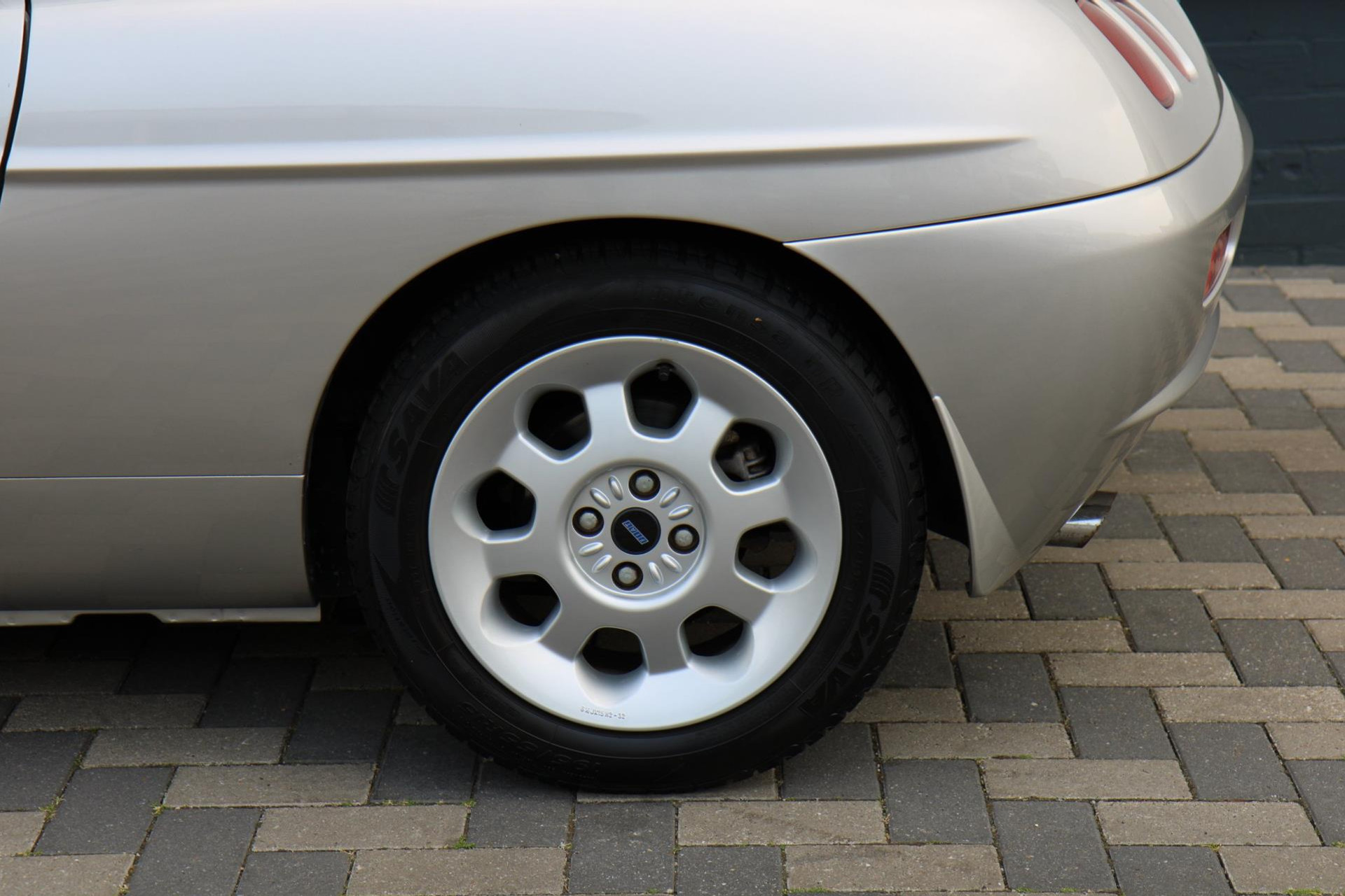 45364933-32.jpg