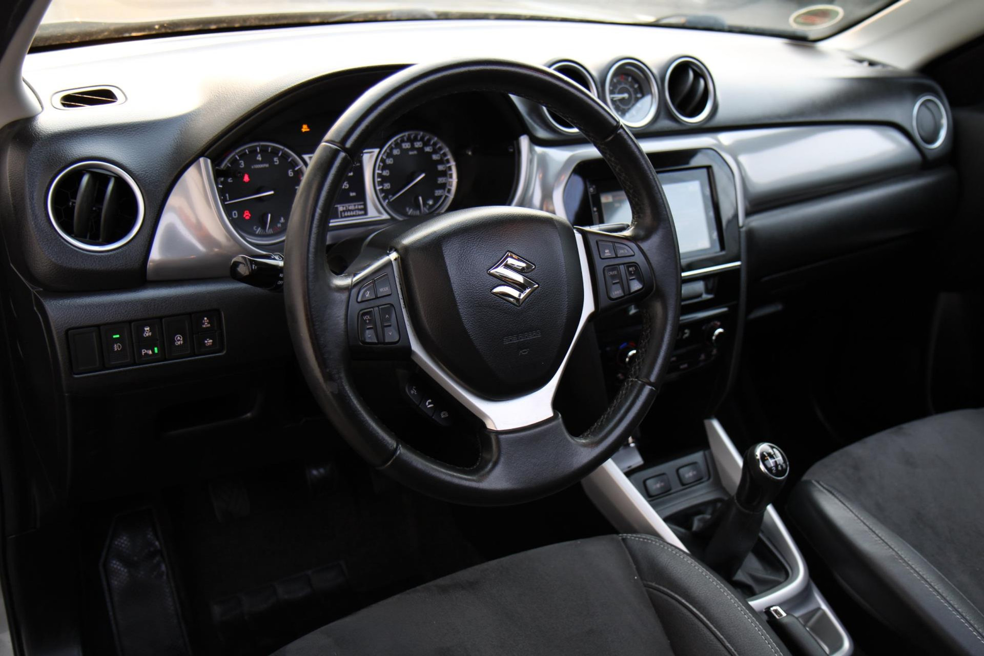 45368745-16.jpg