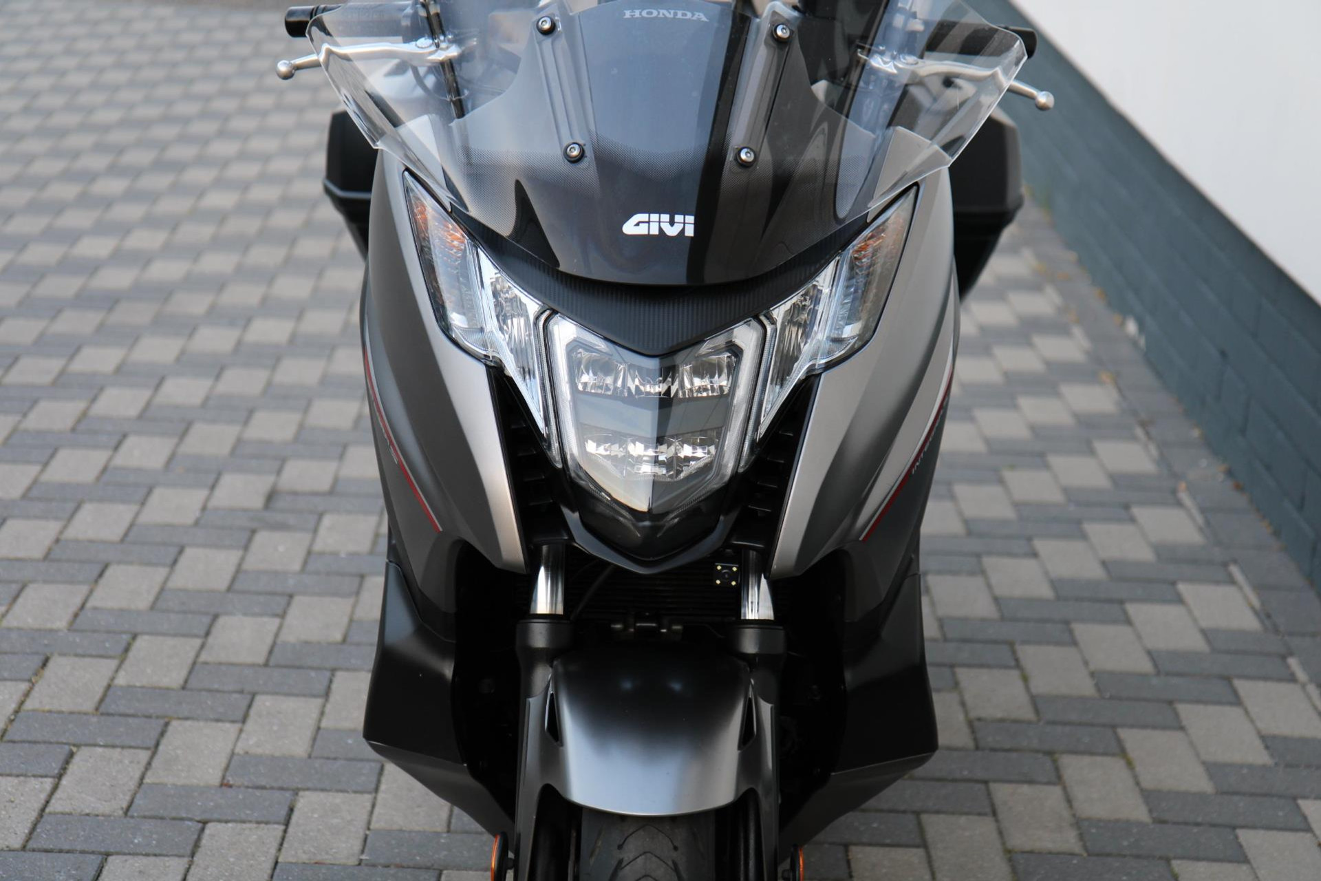 45669795-37.jpg
