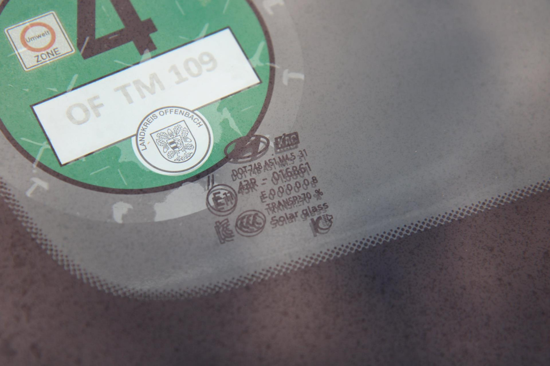 45719611-46.jpg