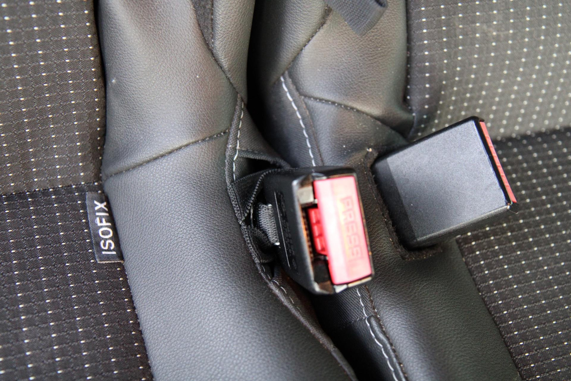 45745475-47.jpg