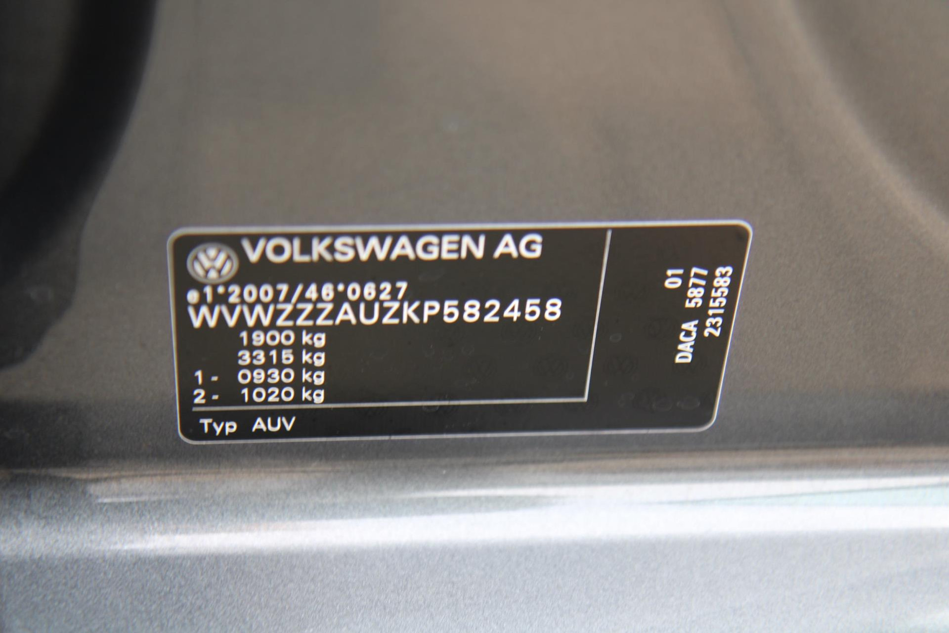 45769427-37.jpg