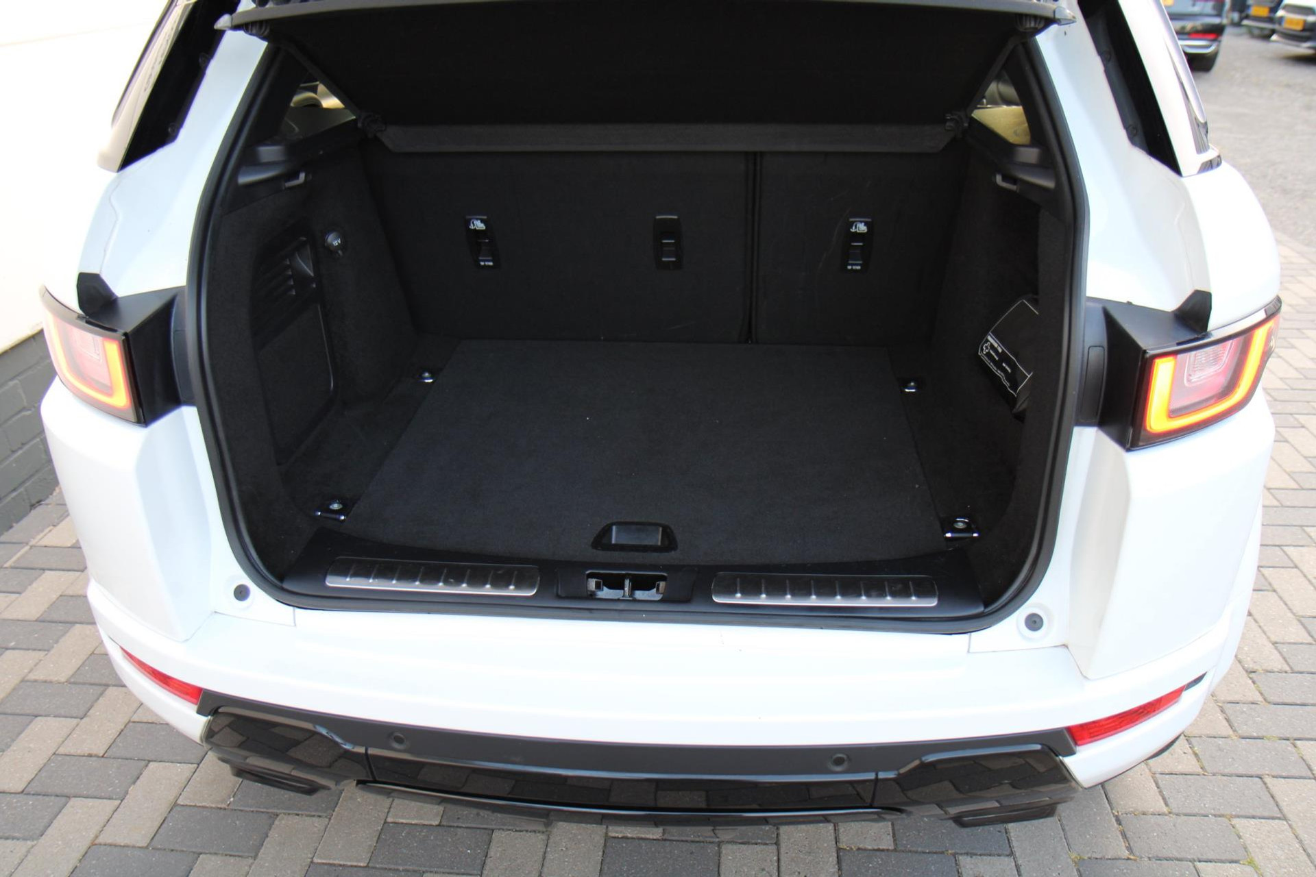 45820093-55.jpg