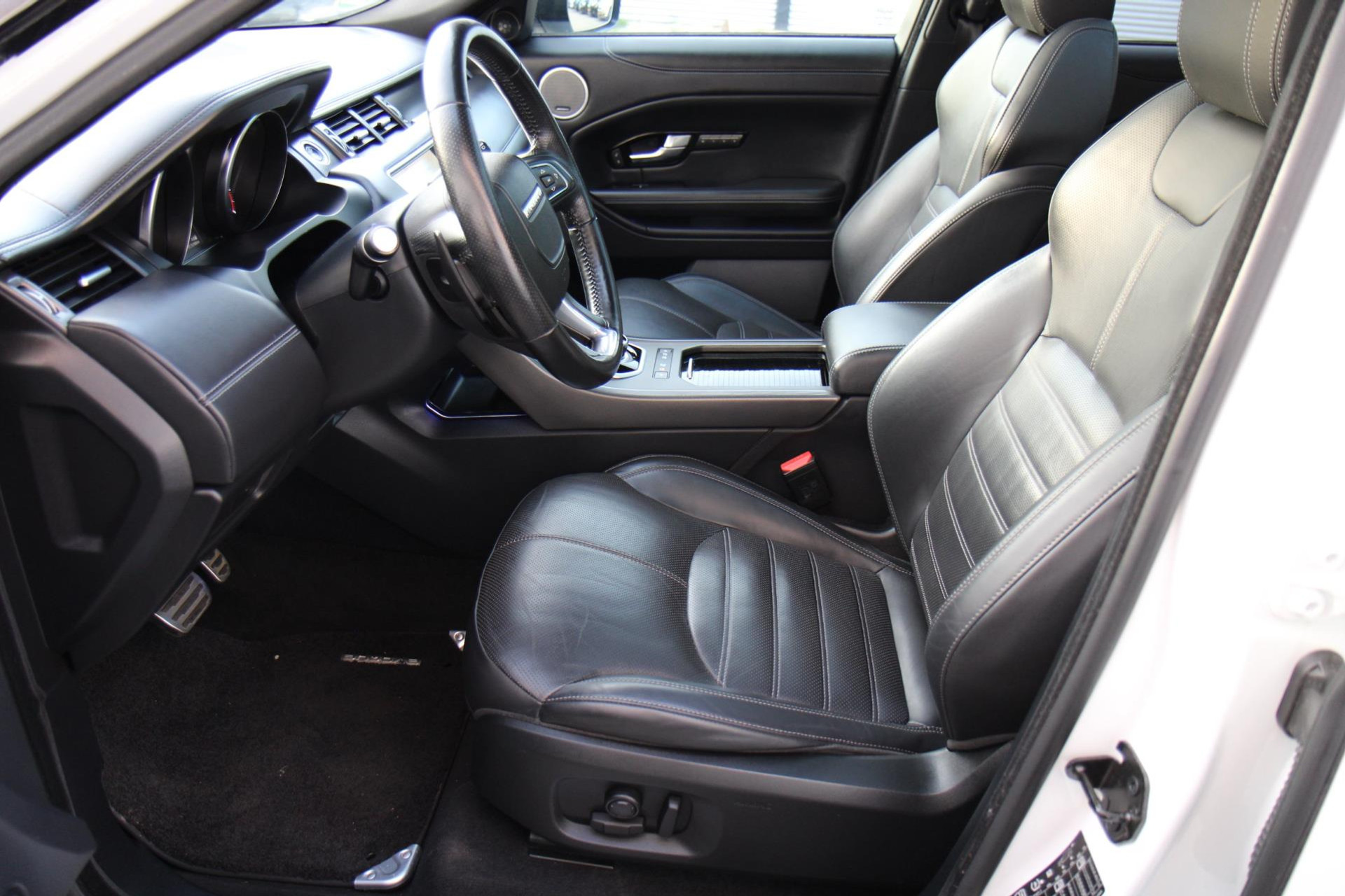 45820093-6.jpg