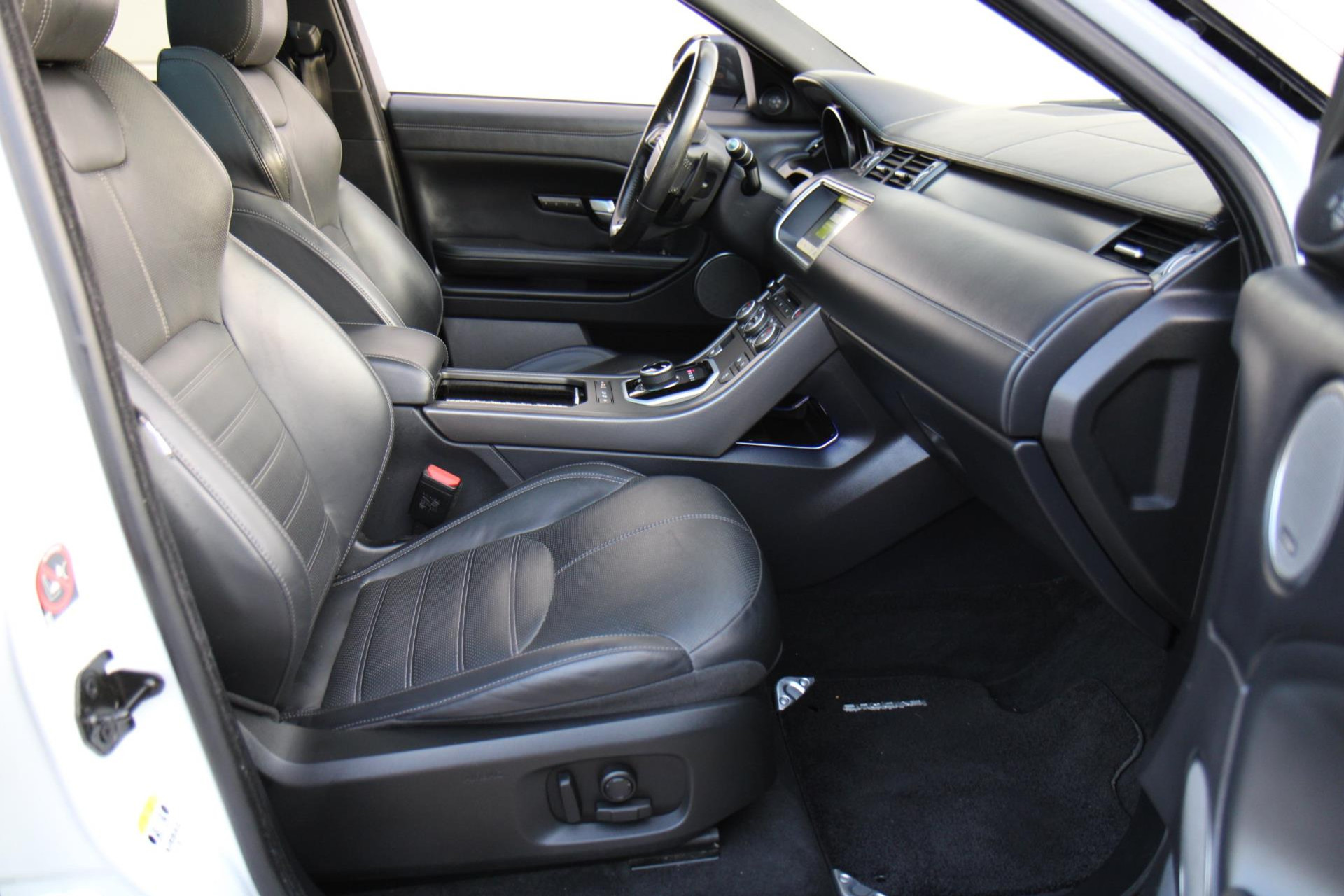 45820093-64.jpg