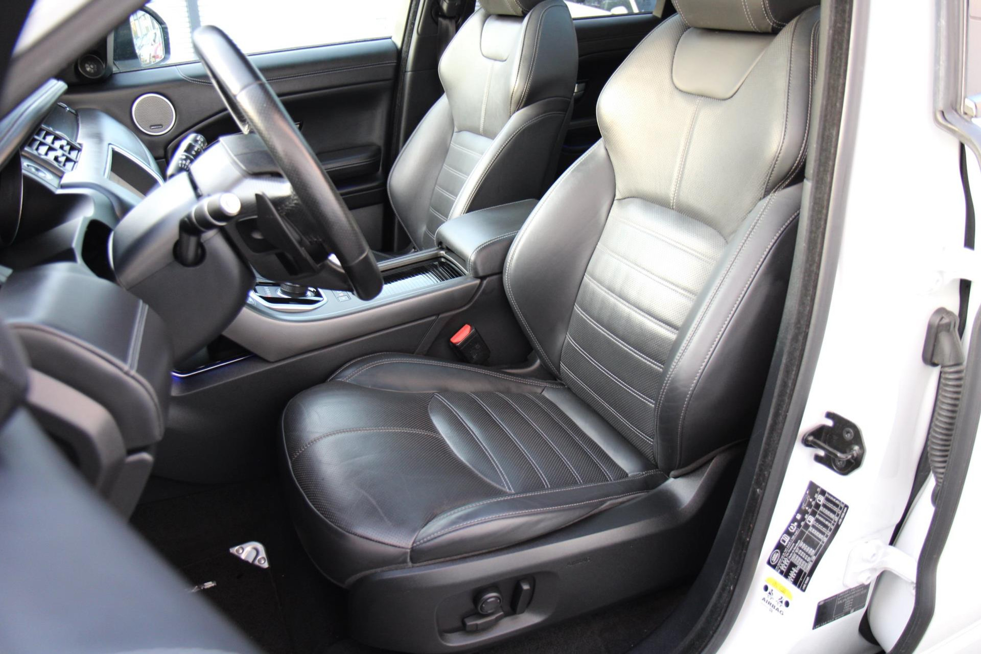 45820093-8.jpg