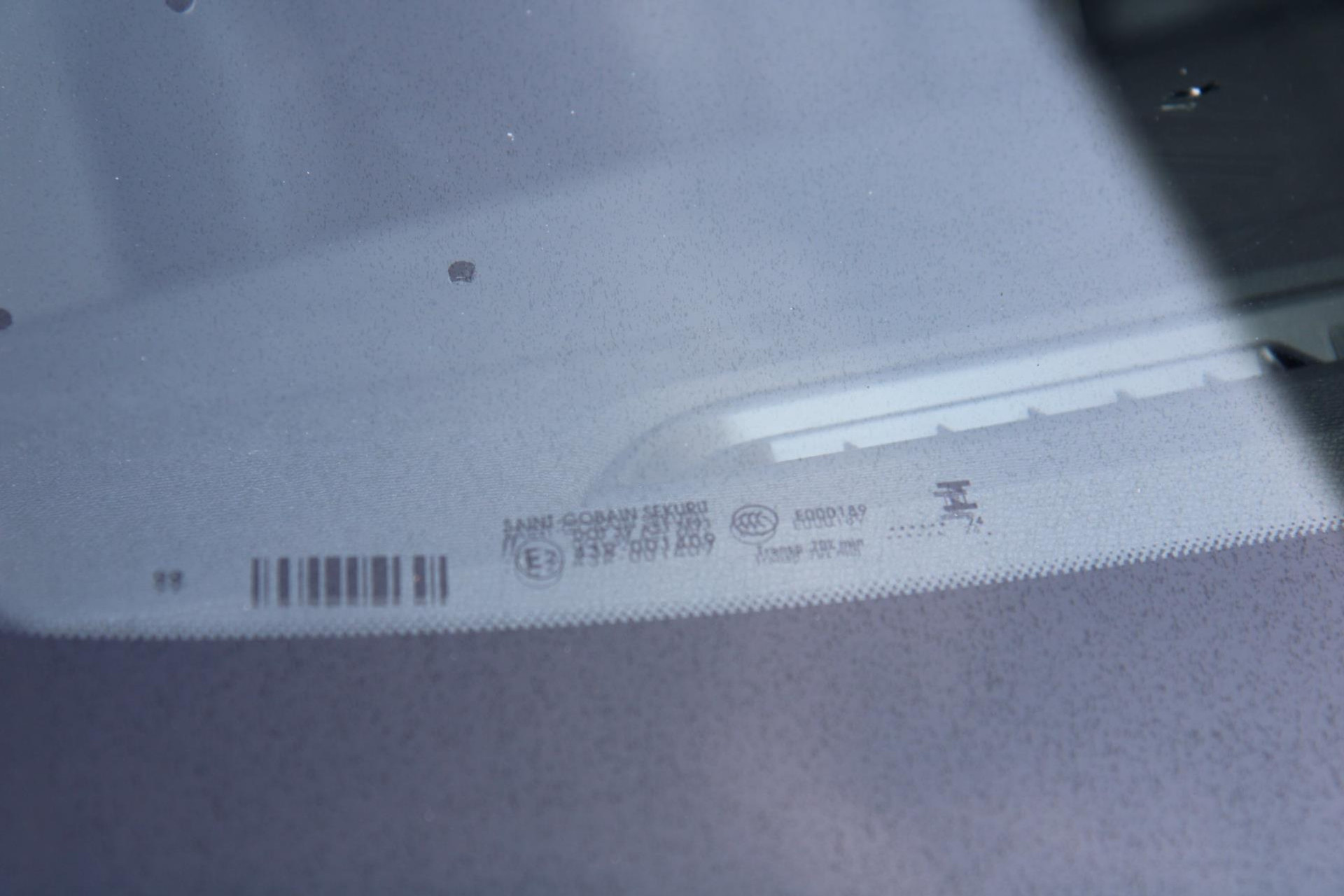 45846942-74.jpg